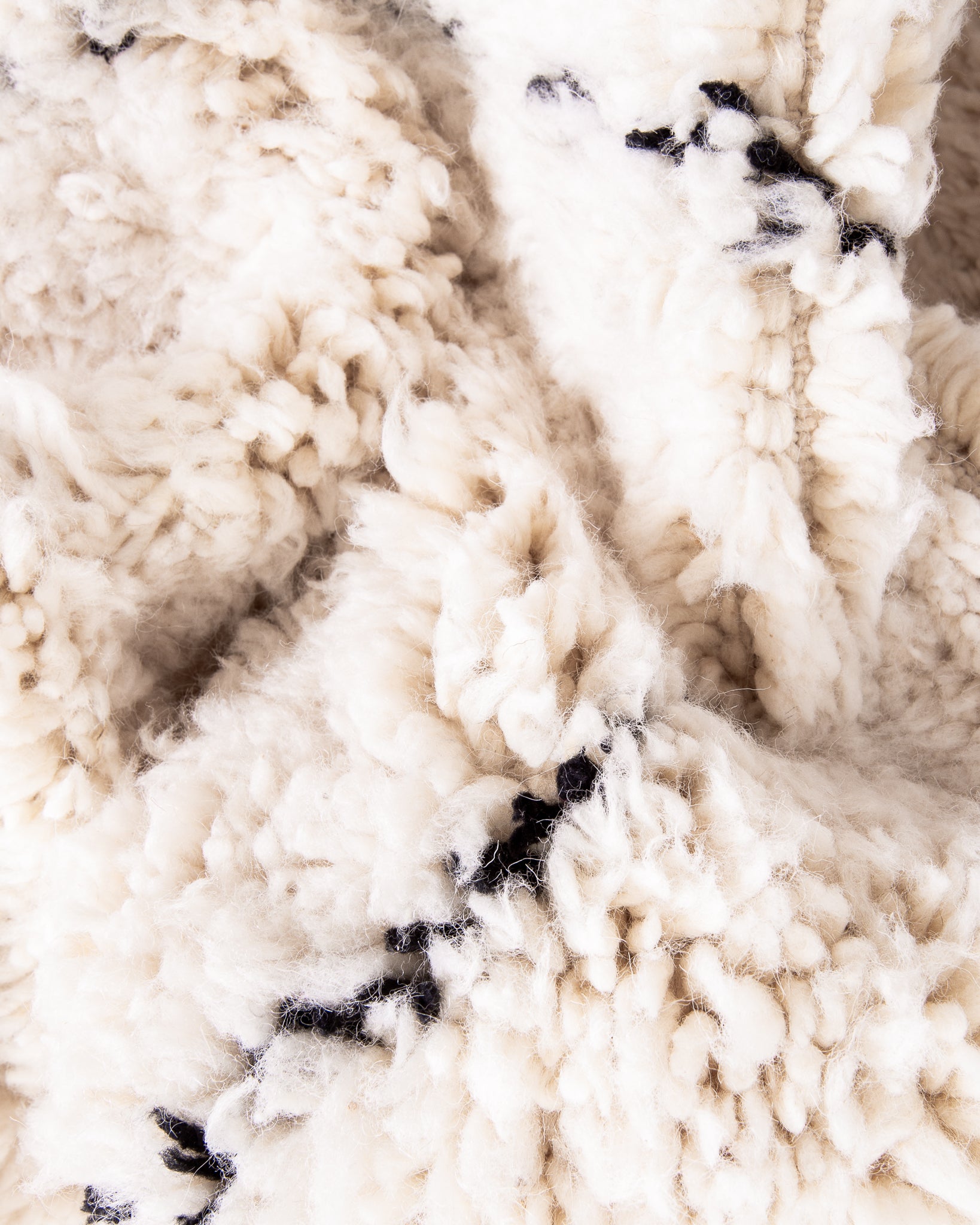 Modern designer handcrafted Berber rug from morocco Beniourain with beautiful colors and patterns