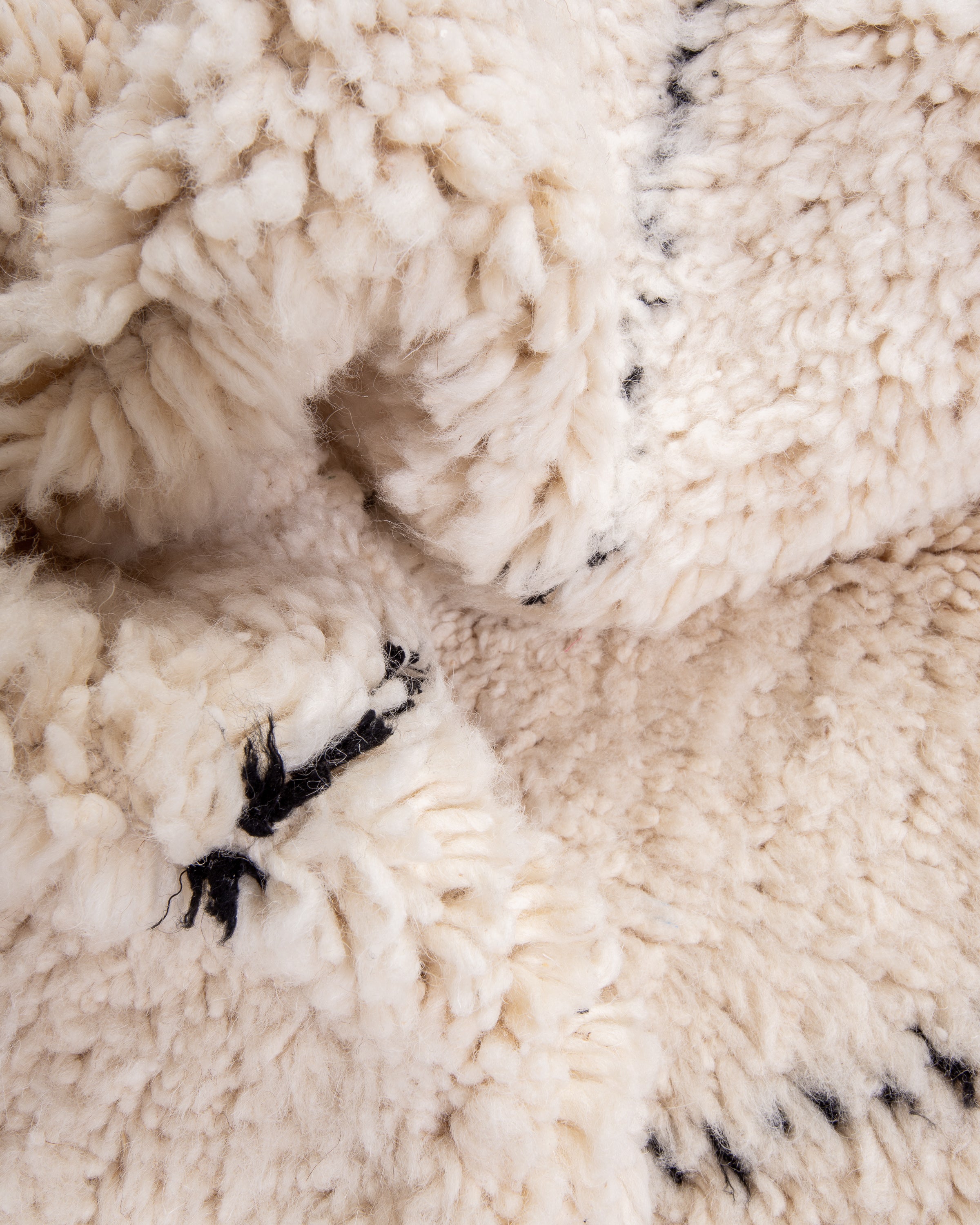 Modern designer handcrafted Berber rug from morocco Beniourain with beautiful colors and patterns