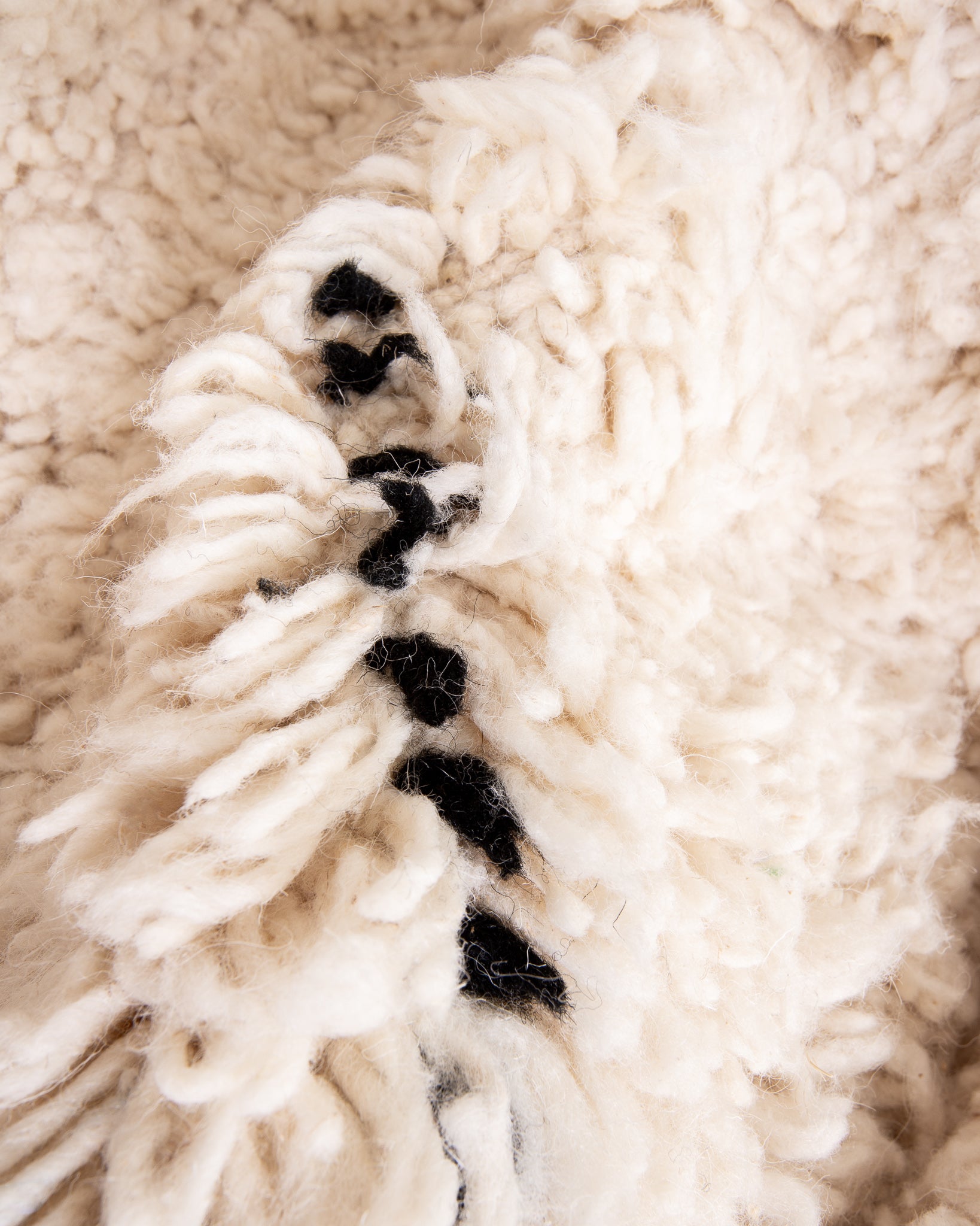 Modern designer handcrafted Berber rug from morocco Beniourain with beautiful colors and patterns