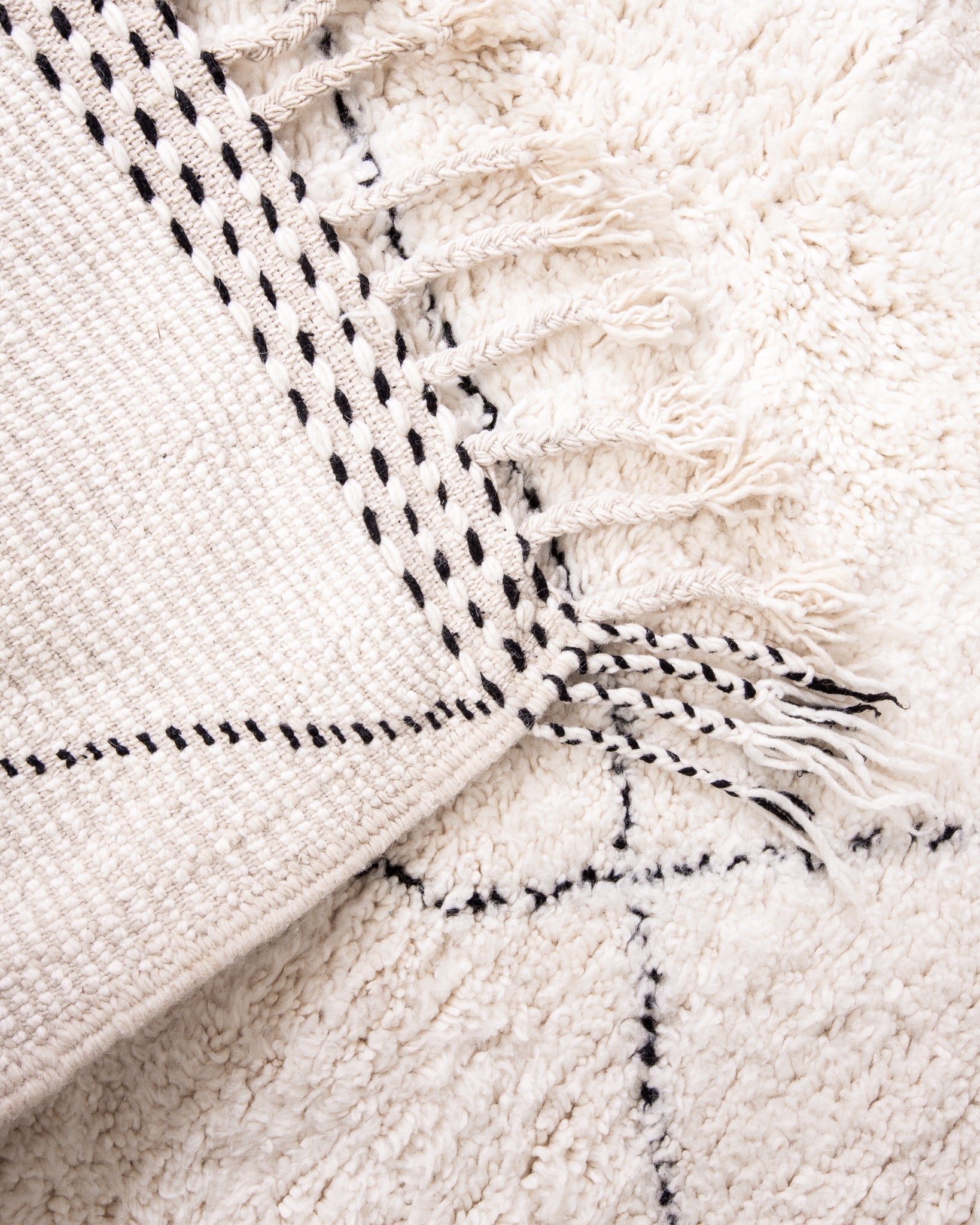 Modern designer handcrafted Berber rug from morocco Beniourain with beautiful colors and patterns