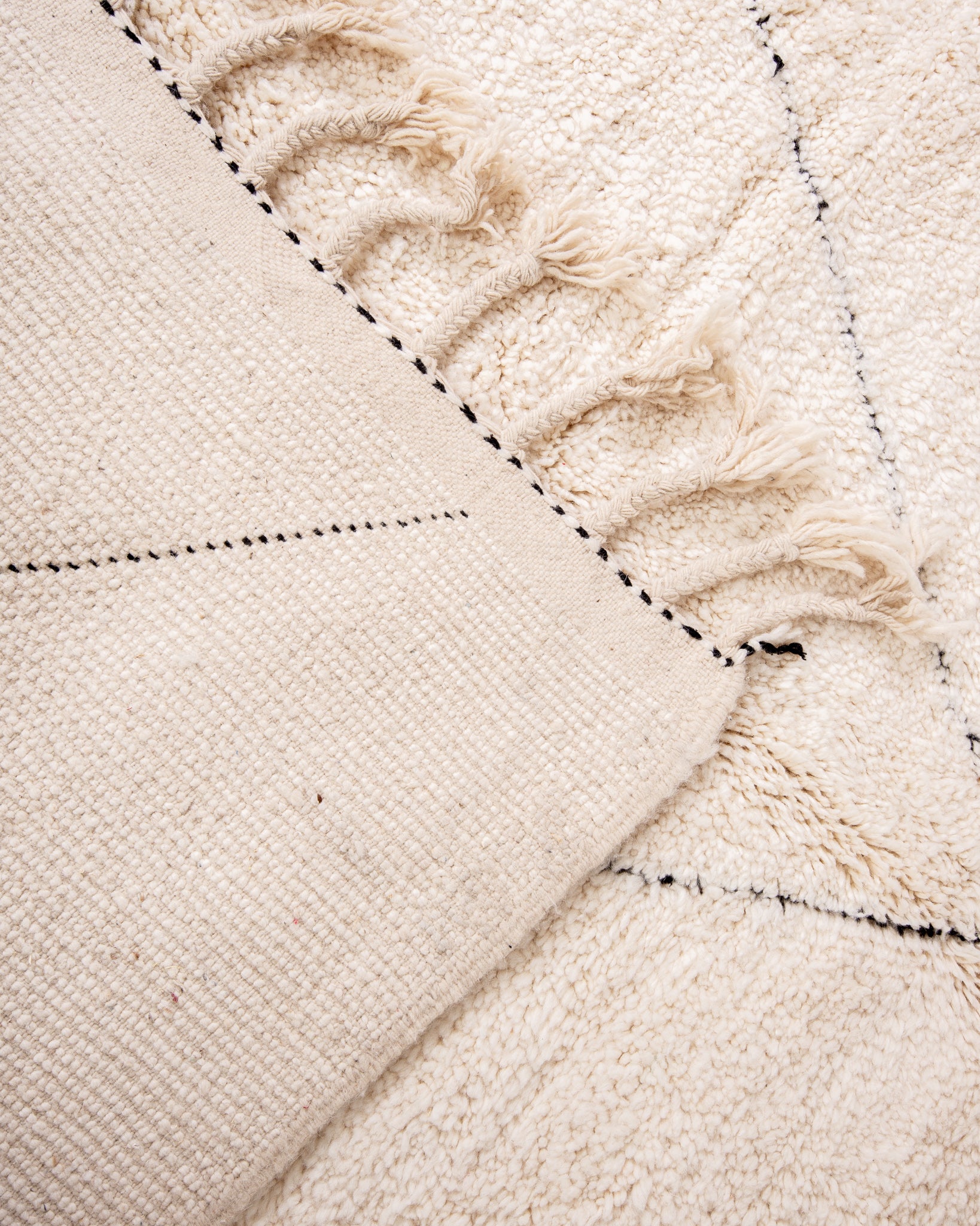 Modern designer handcrafted Berber rug from morocco Beniourain with beautiful colors and patterns