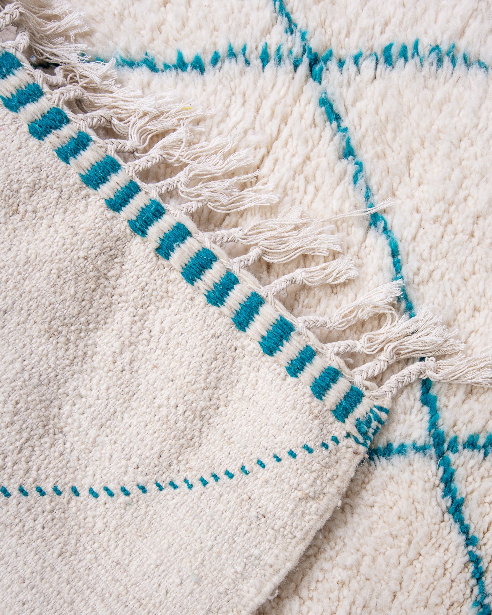 Modern designer handcrafted Berber rug from morocco Beniourain with beautiful colors and patterns