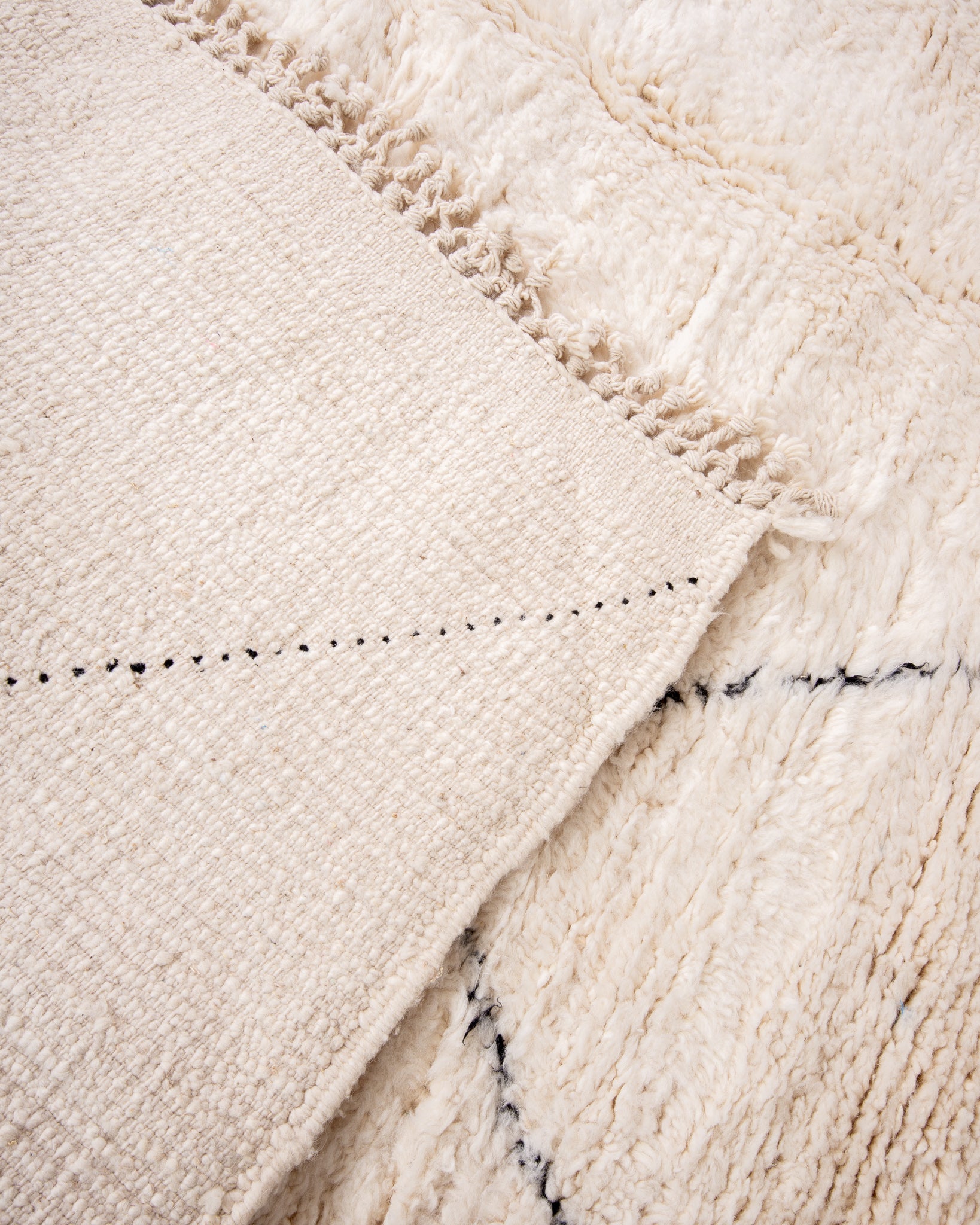 Modern designer handcrafted Berber rug from morocco Beniourain with beautiful colors and patterns