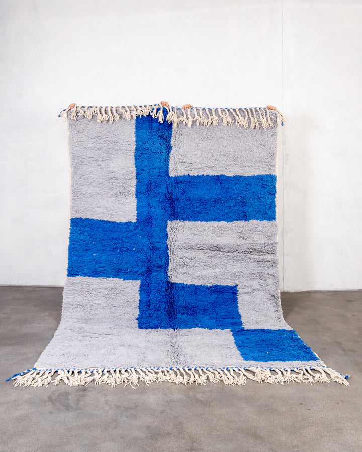 Modern designer handcrafted Berber rug from morocco Beniourain with beautiful colors and patterns