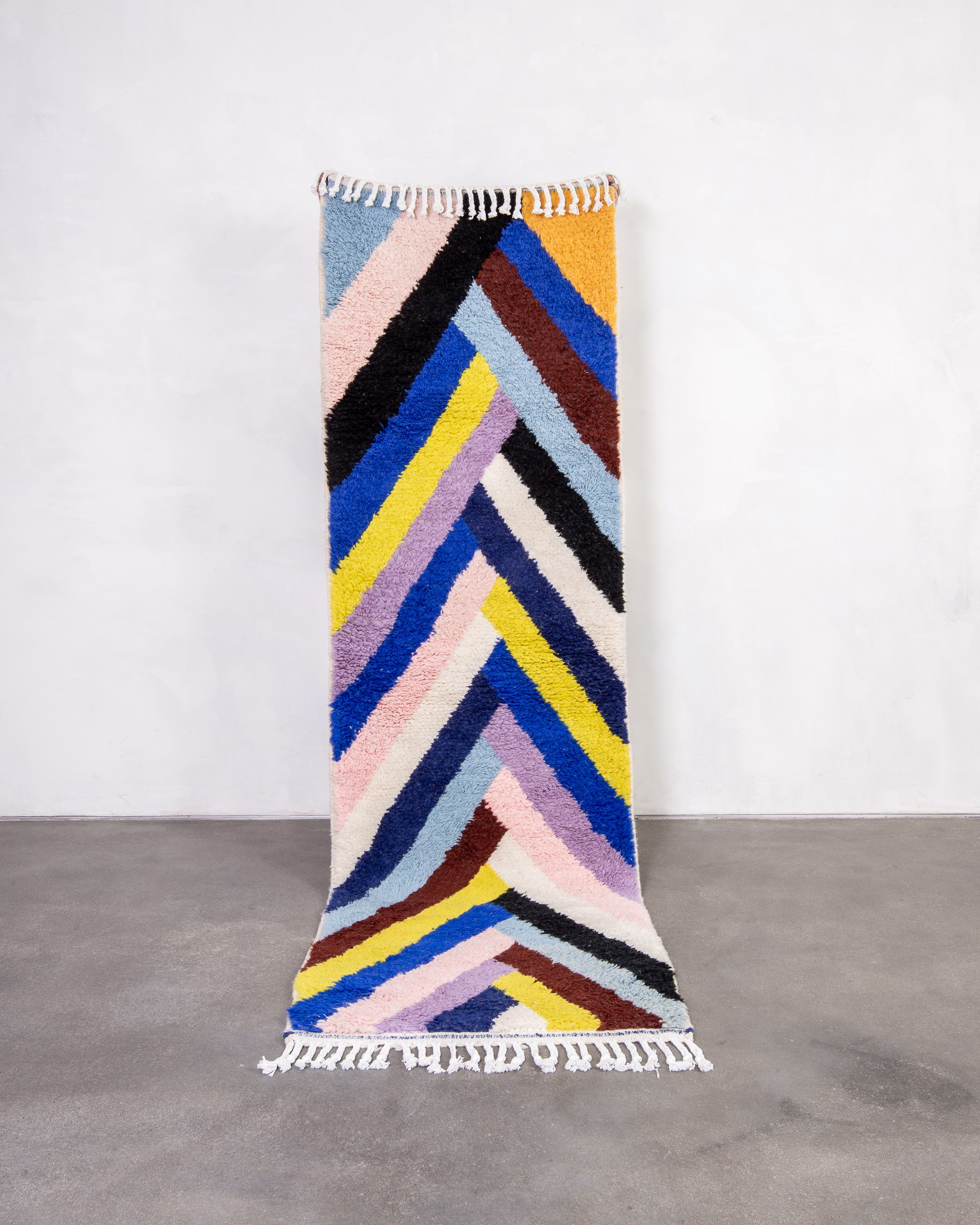 Modern designer handcrafted Berber rug from morocco Beniourain with beautiful colors and patterns