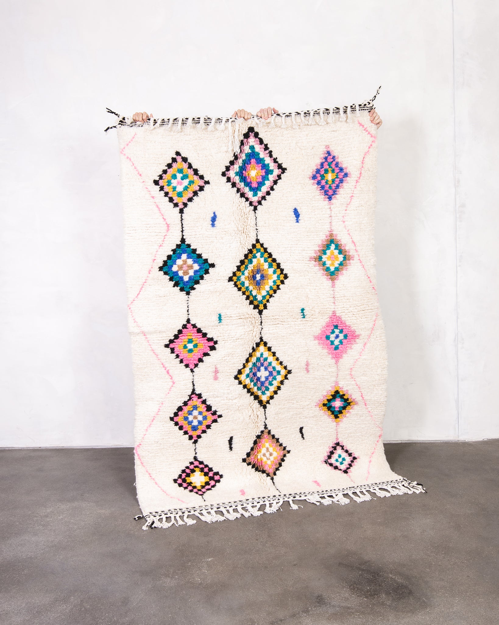 Modern designer handcrafted Berber rug from morocco Beniourain with beautiful colors and patterns