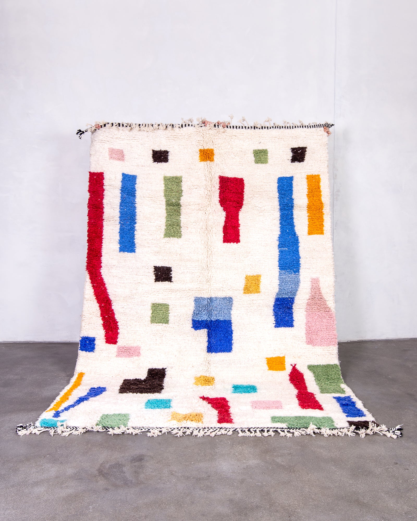 Modern designer handcrafted Berber rug from morocco Beniourain with beautiful colors and patterns
