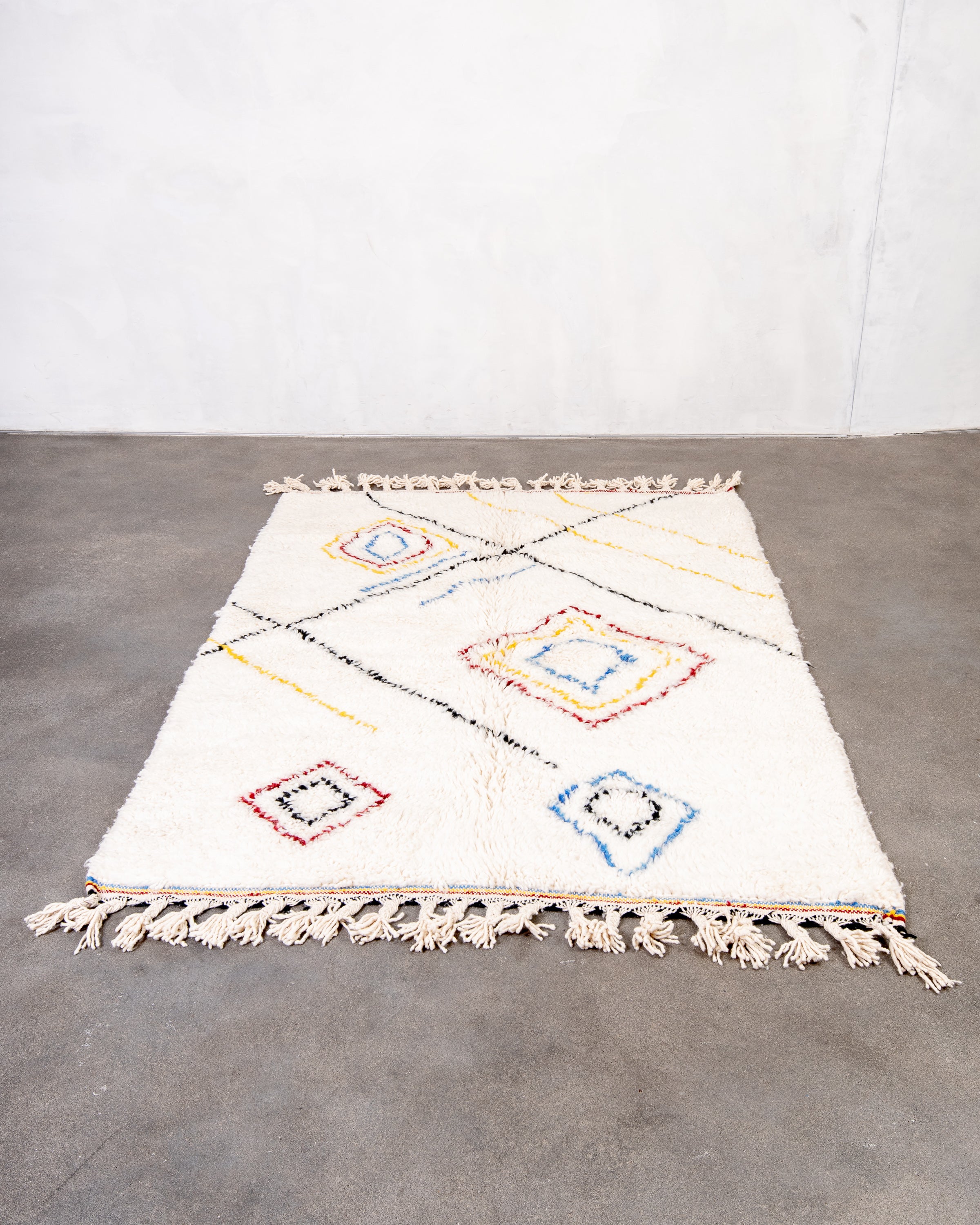 Modern designer handcrafted Berber rug from morocco Beniourain with beautiful colors and patterns