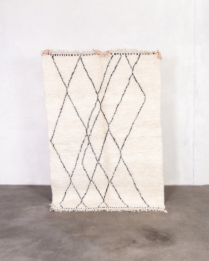 Modern designer handcrafted Berber rug from morocco Beniourain with beautiful colors and patterns