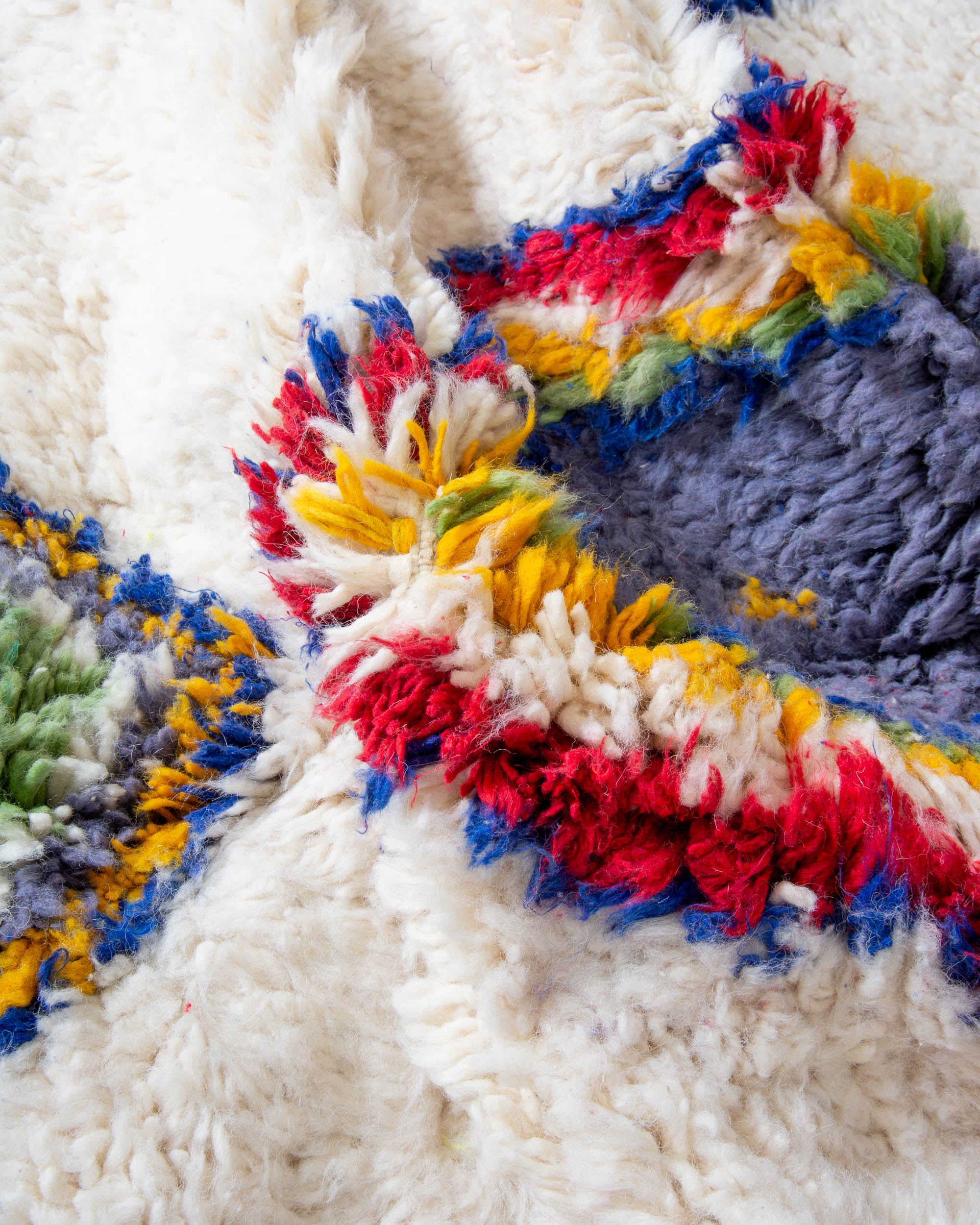 Modern designer handcrafted Berber rug from morocco Beniourain with beautiful colors and patterns