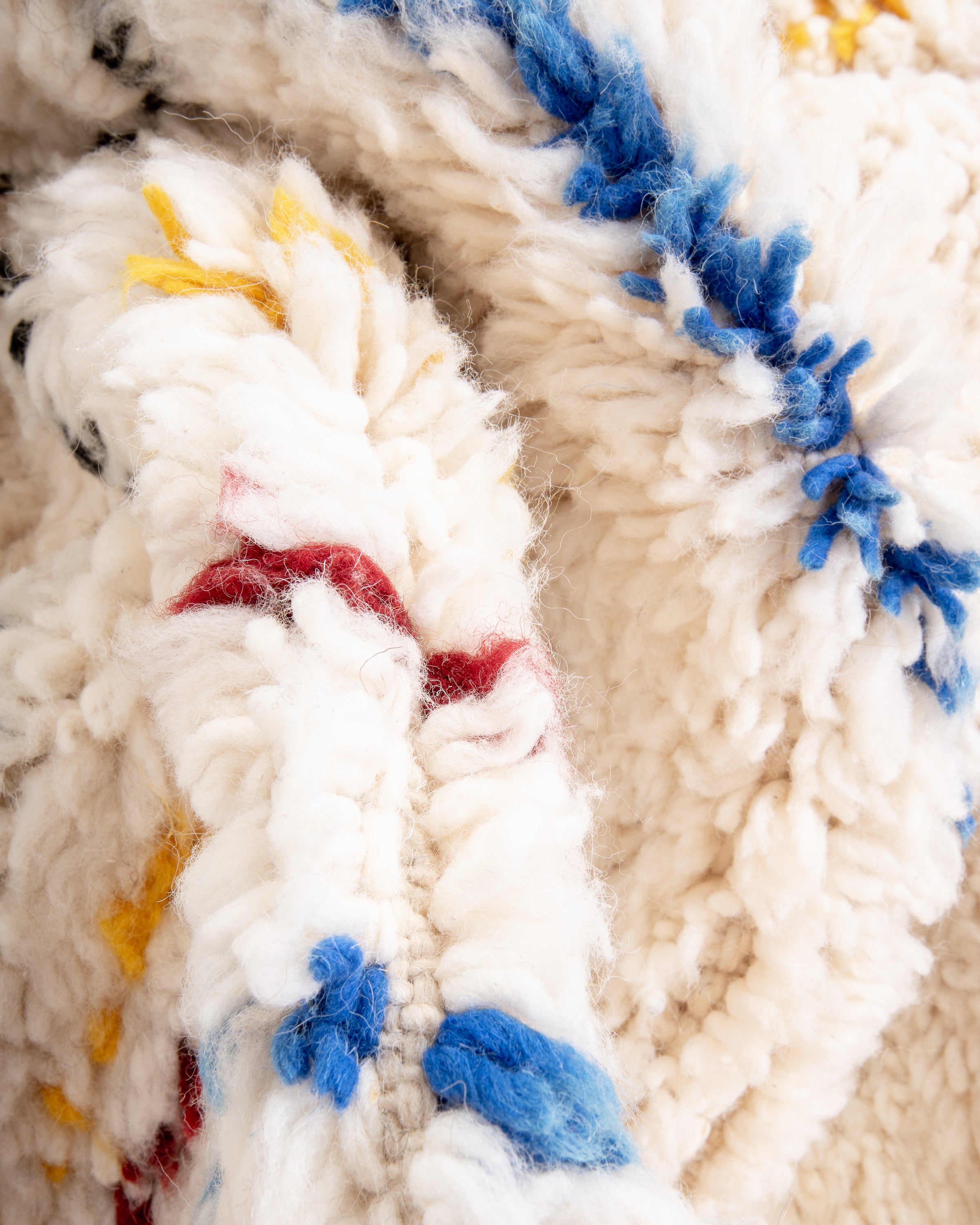 Modern designer handcrafted Berber rug from morocco Beniourain with beautiful colors and patterns