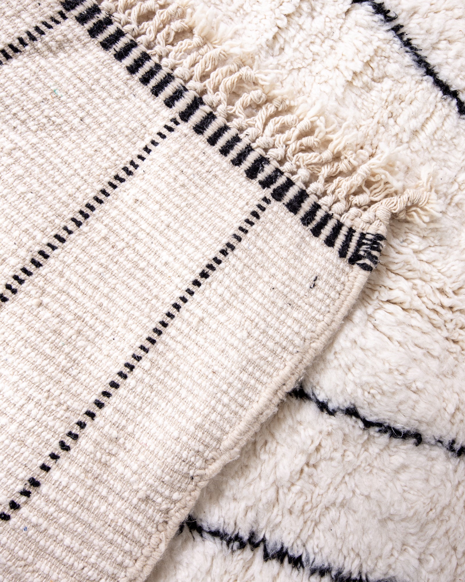 Modern designer handcrafted Berber rug from morocco Beniourain with beautiful colors and patterns