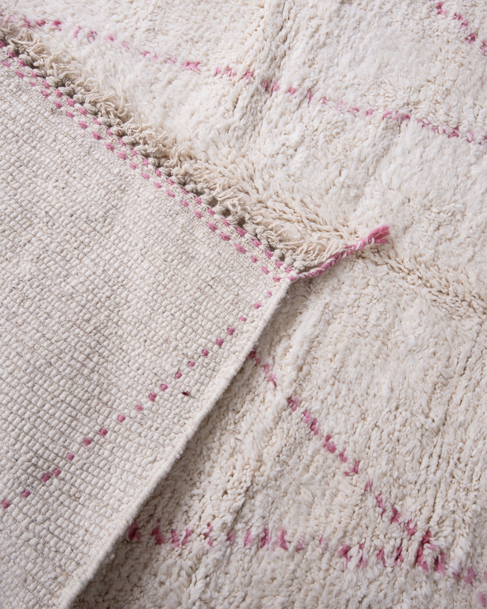 Modern designer handcrafted Berber rug from morocco Beniourain with beautiful colors and patterns