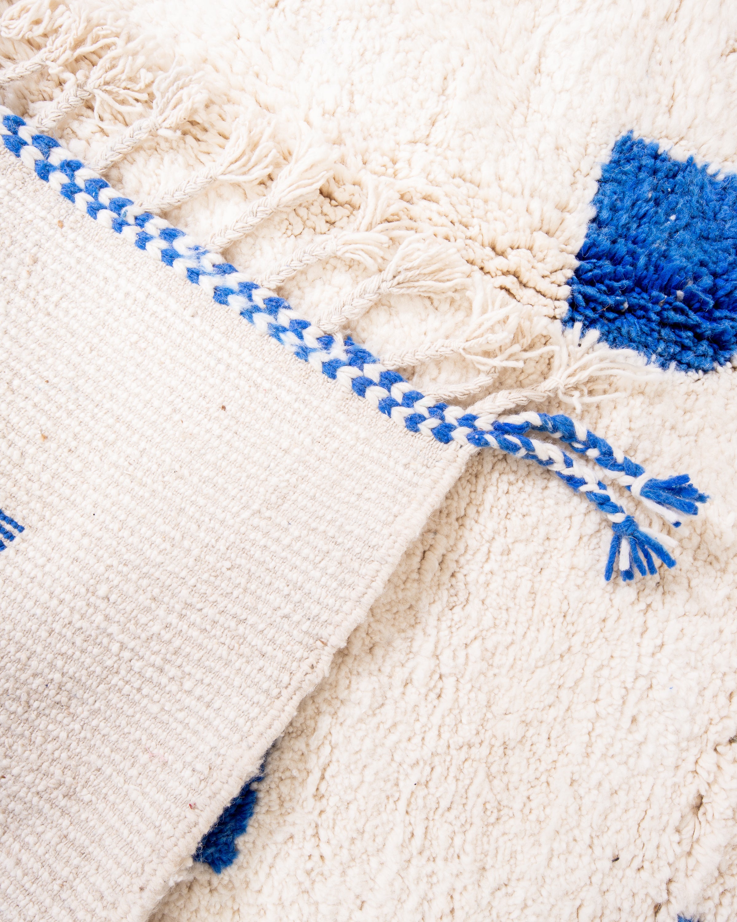 Modern designer handcrafted Berber rug from morocco Beniourain with beautiful colors and patterns