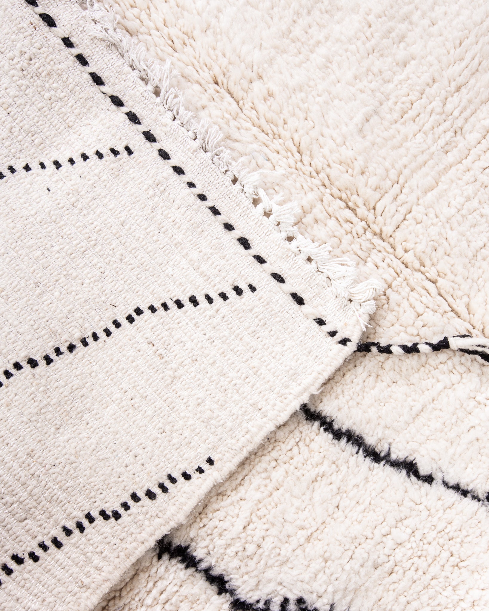 Modern designer handcrafted Berber rug from morocco Beniourain with beautiful colors and patterns