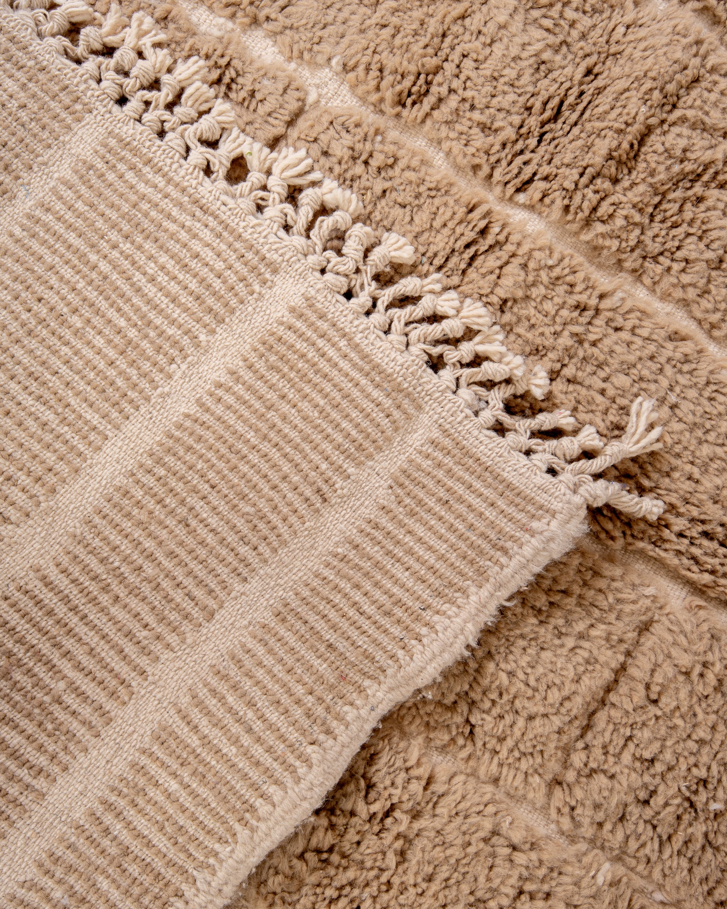 Modern designer handcrafted Berber rug from morocco Beniourain with beautiful colors and patterns