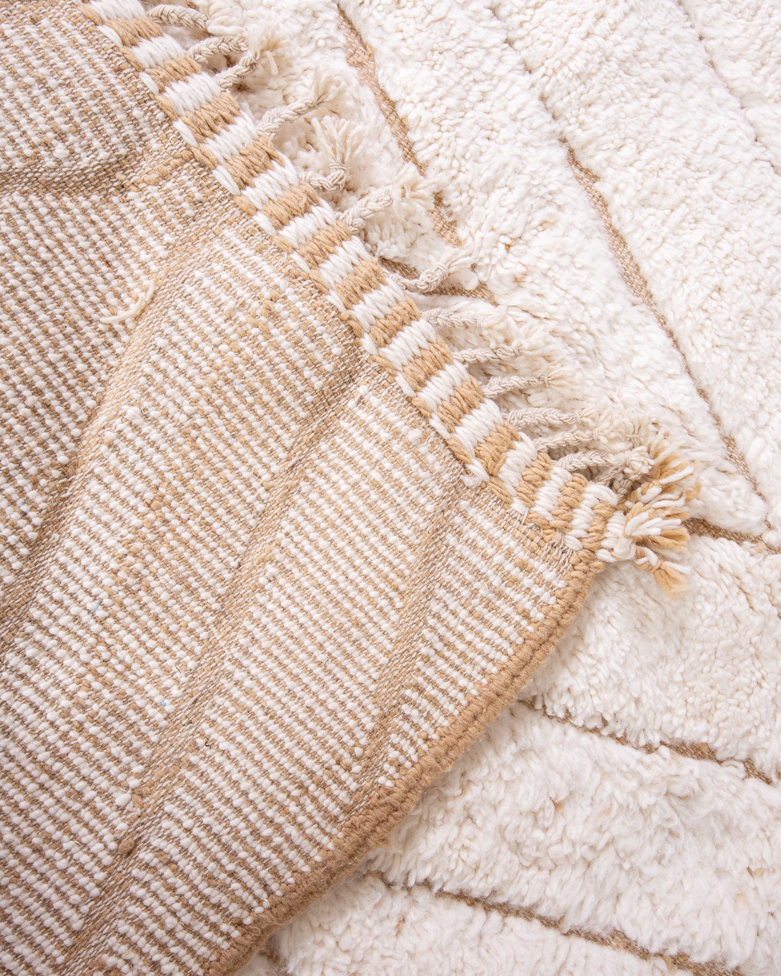 Modern designer handcrafted Berber rug from morocco Beniourain with beautiful colors and patterns