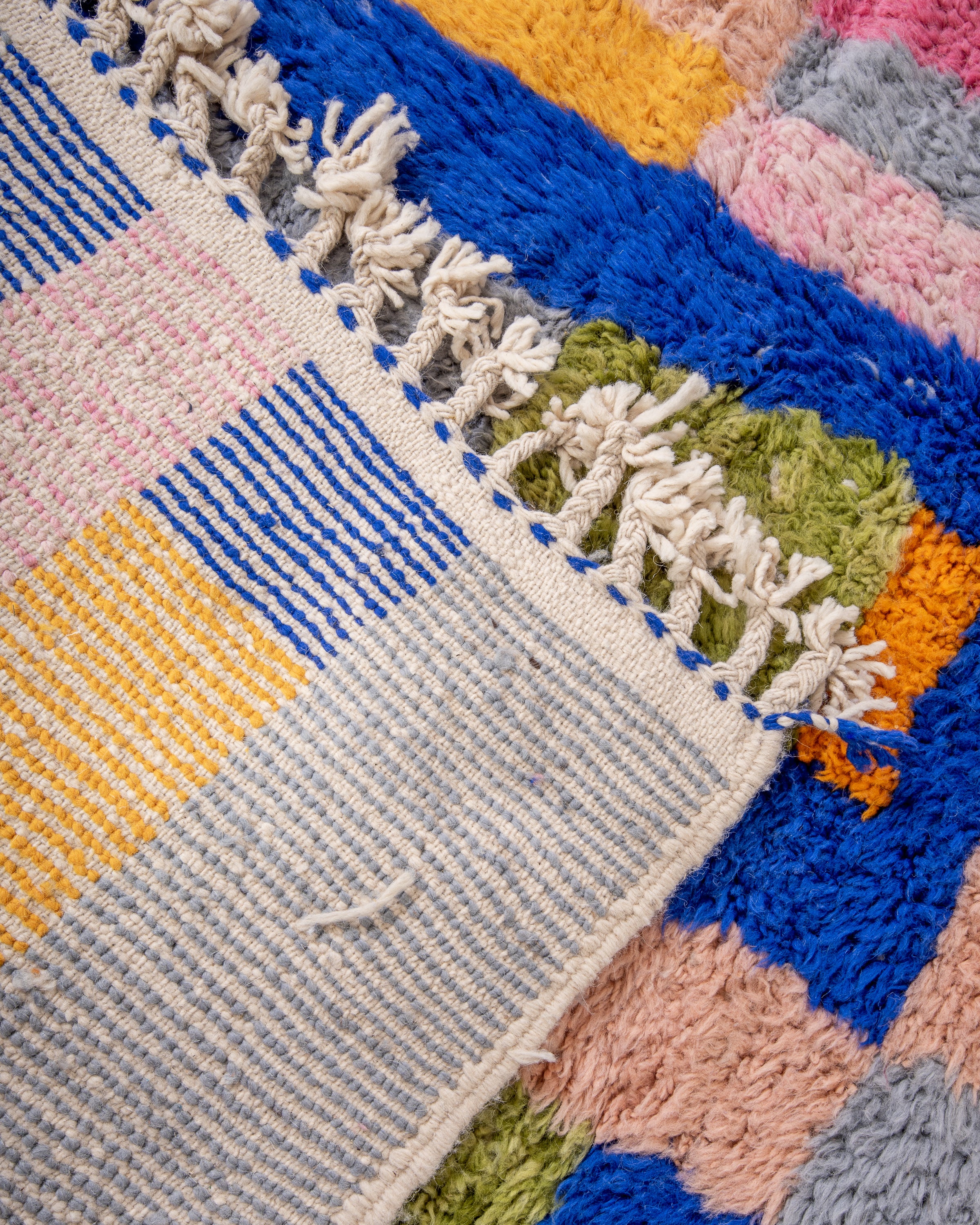 Modern designer handcrafted Berber rug from morocco Beniourain with beautiful colors and patterns