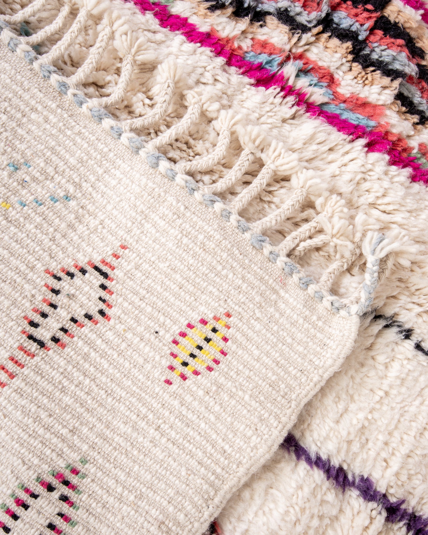 Modern designer handcrafted Berber rug from morocco Beniourain with beautiful colors and patterns