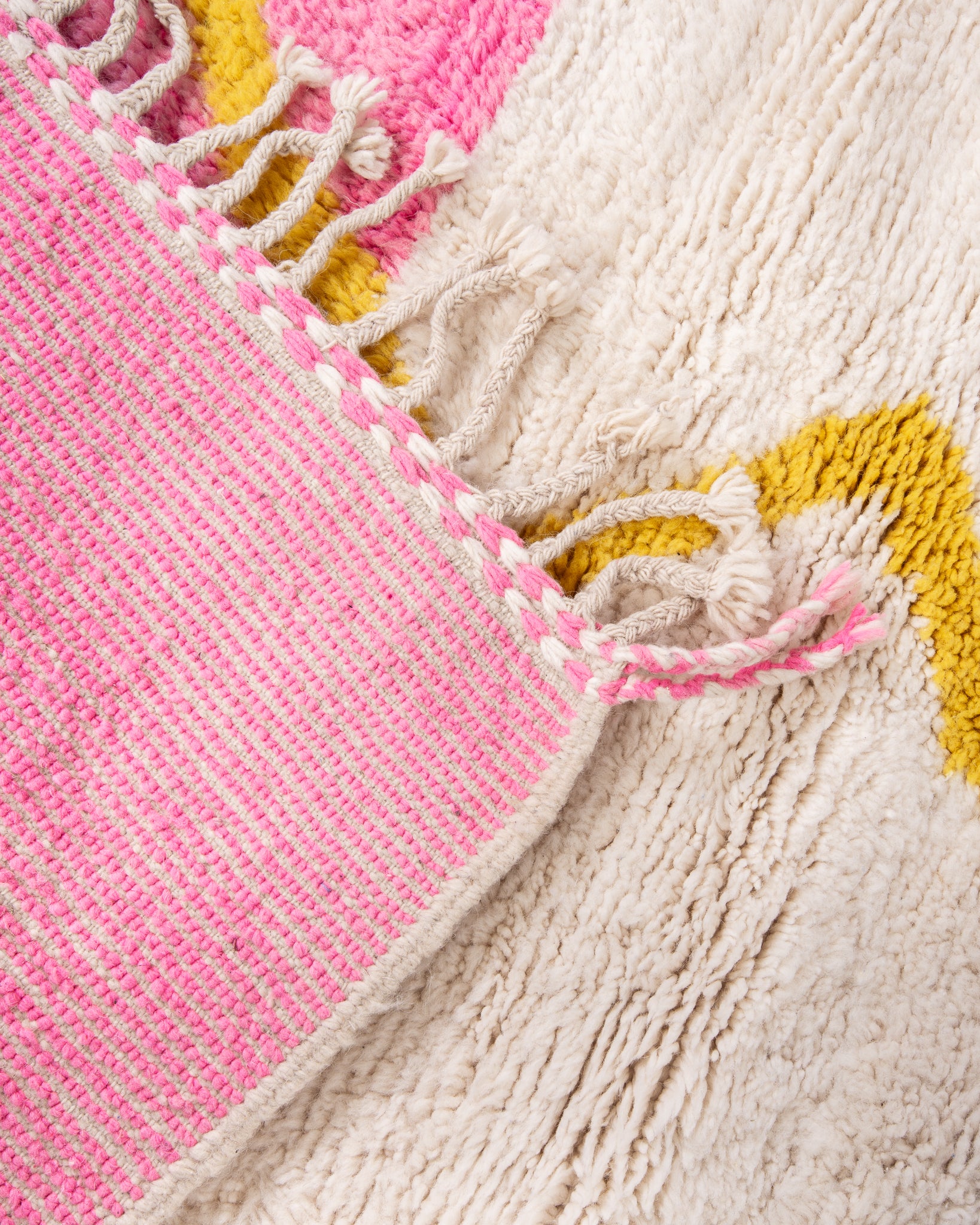 Modern designer handcrafted Berber rug from morocco Beniourain with beautiful colors and patterns