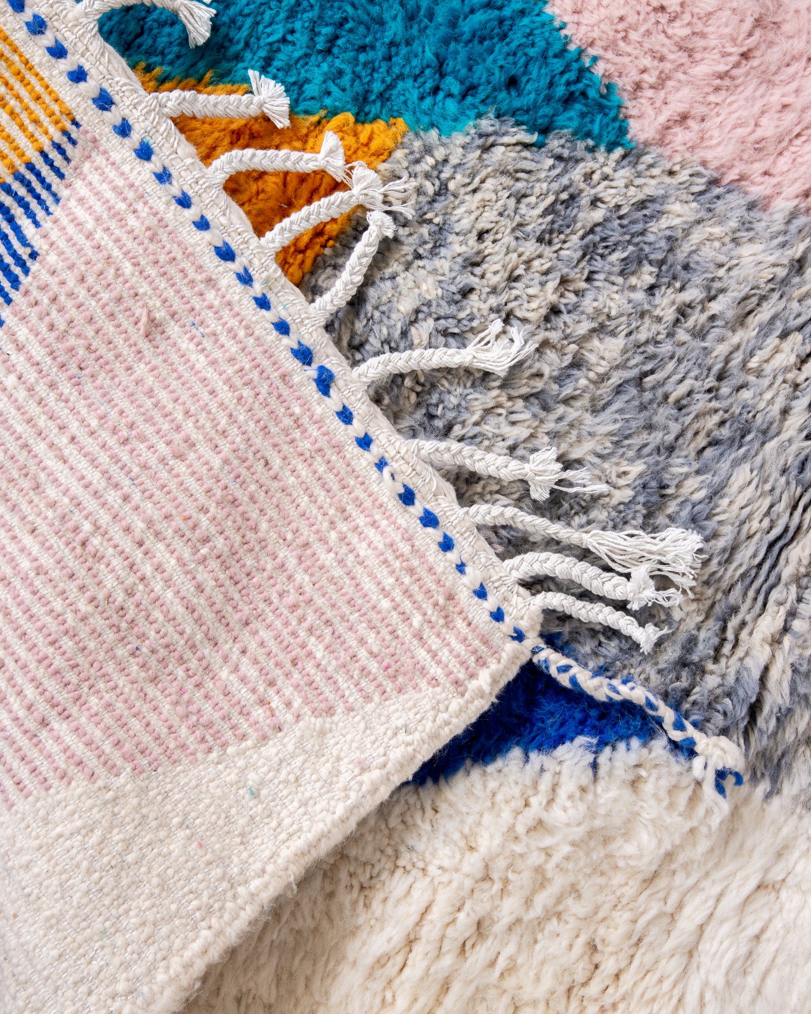 Modern designer handcrafted Berber rug from morocco Beniourain with beautiful colors and patterns