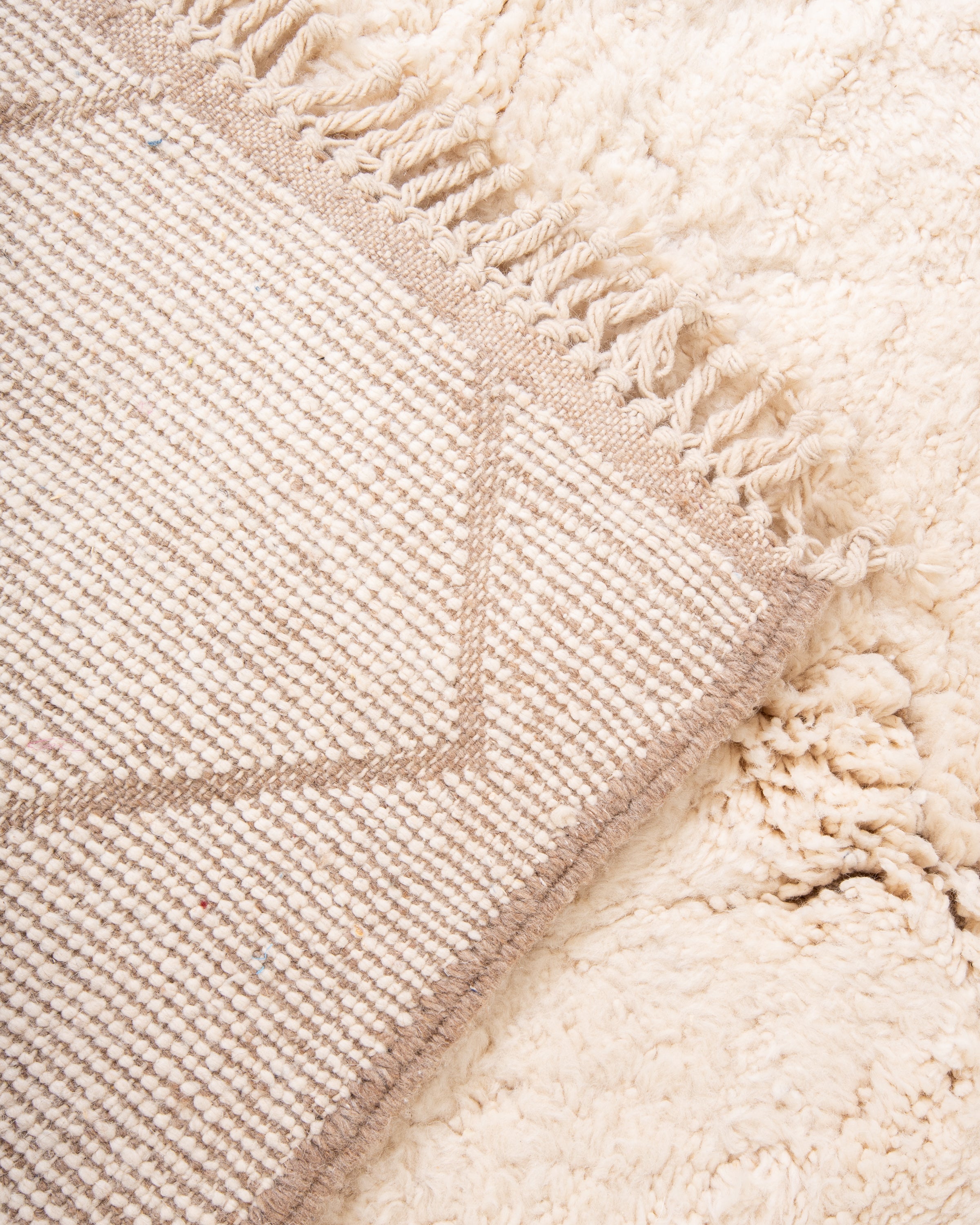 Modern designer handcrafted Berber rug from morocco Beniourain with beautiful colors and patterns