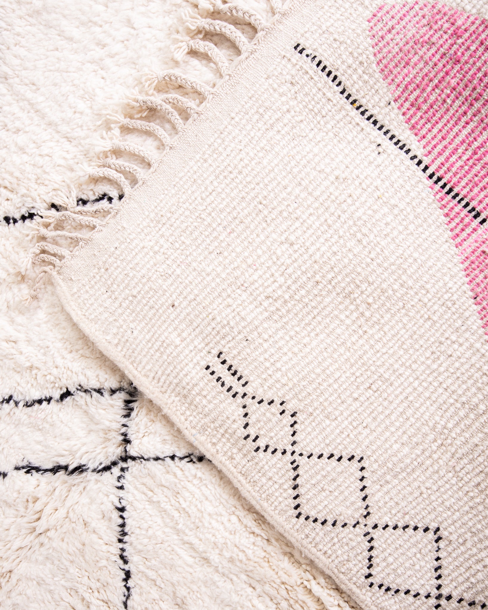 Modern designer handcrafted Berber rug from morocco Beniourain with beautiful colors and patterns