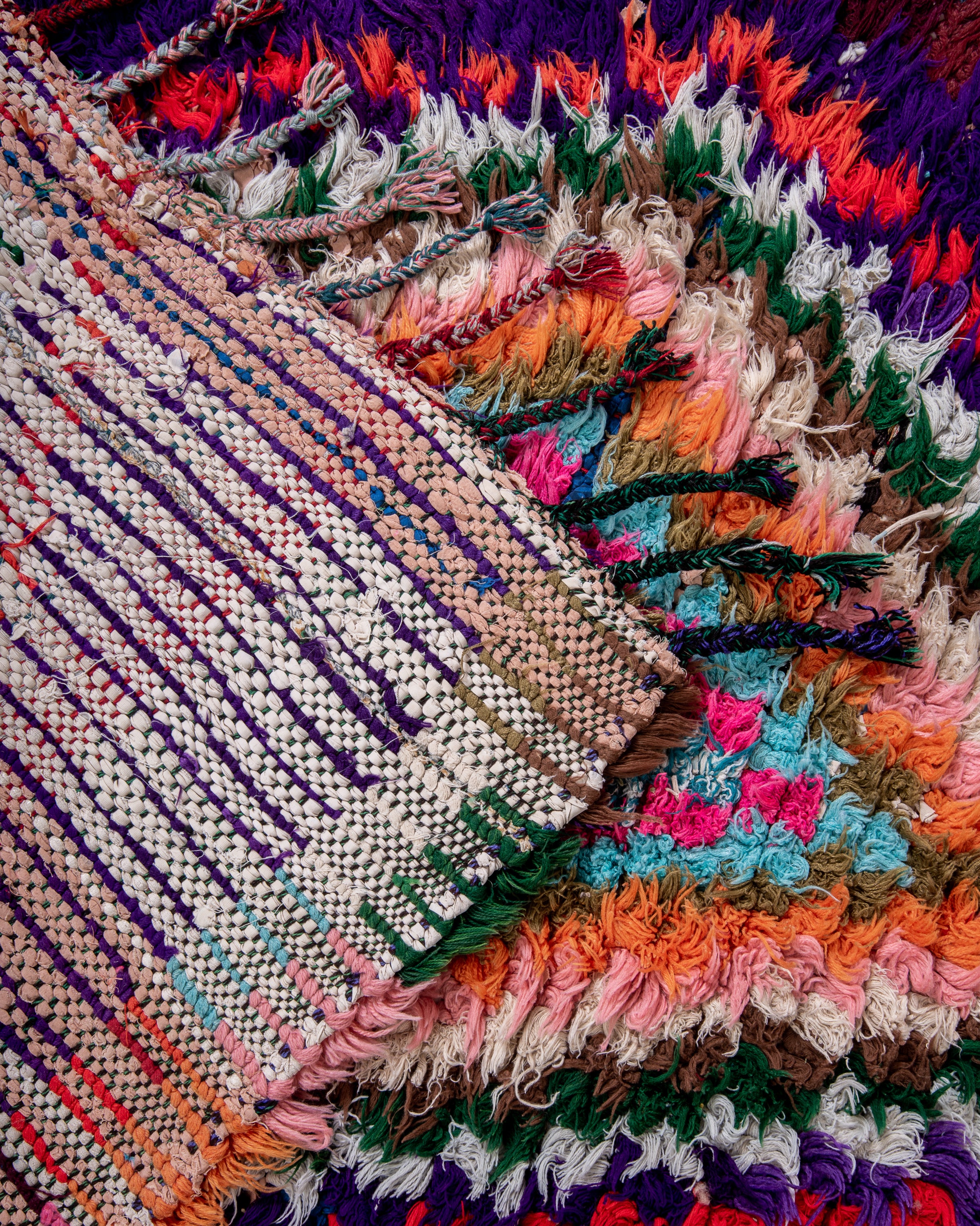 Modern designer handcrafted Berber rug from morocco Beniourain with beautiful colors and patterns