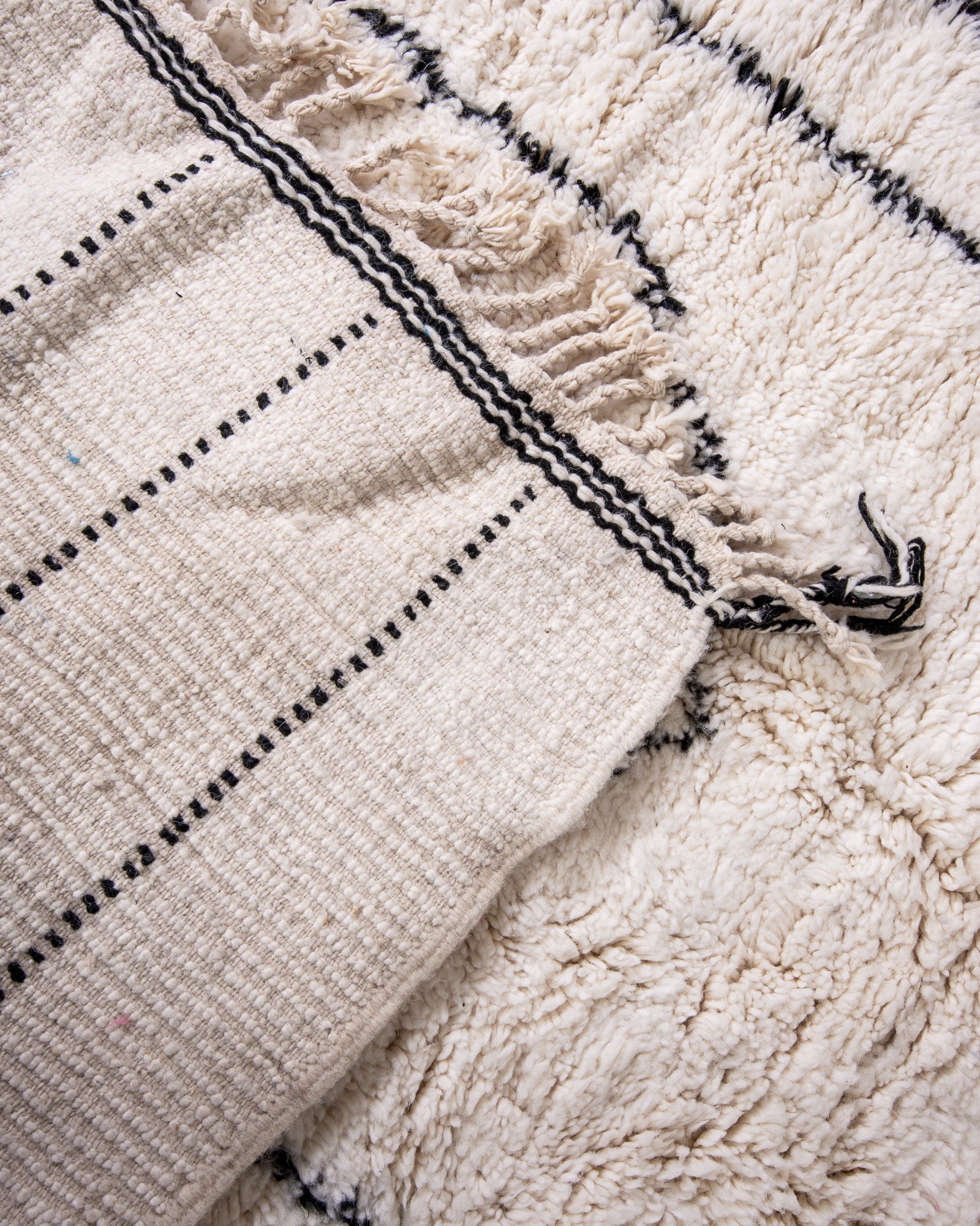 Modern designer handcrafted Berber rug from morocco Beniourain with beautiful colors and patterns