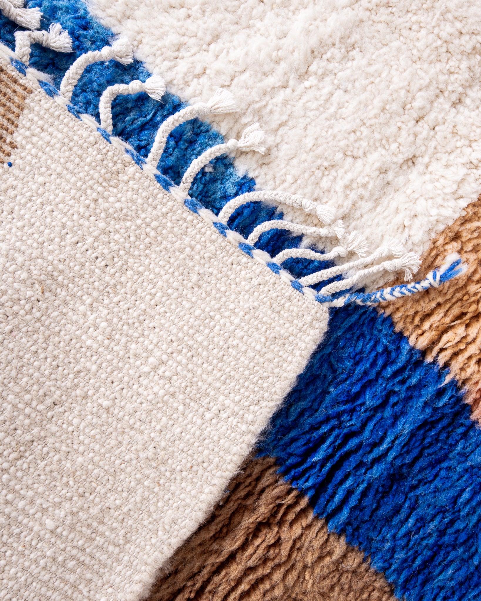 Modern designer handcrafted Berber rug from morocco Beniourain with beautiful colors and patterns