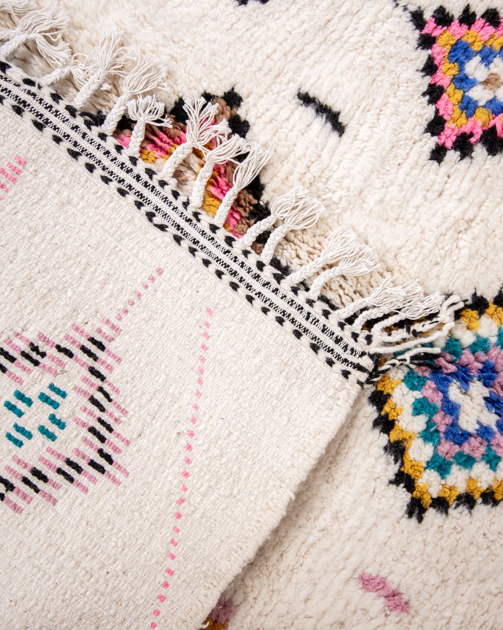 Modern designer handcrafted Berber rug from morocco Beniourain with beautiful colors and patterns