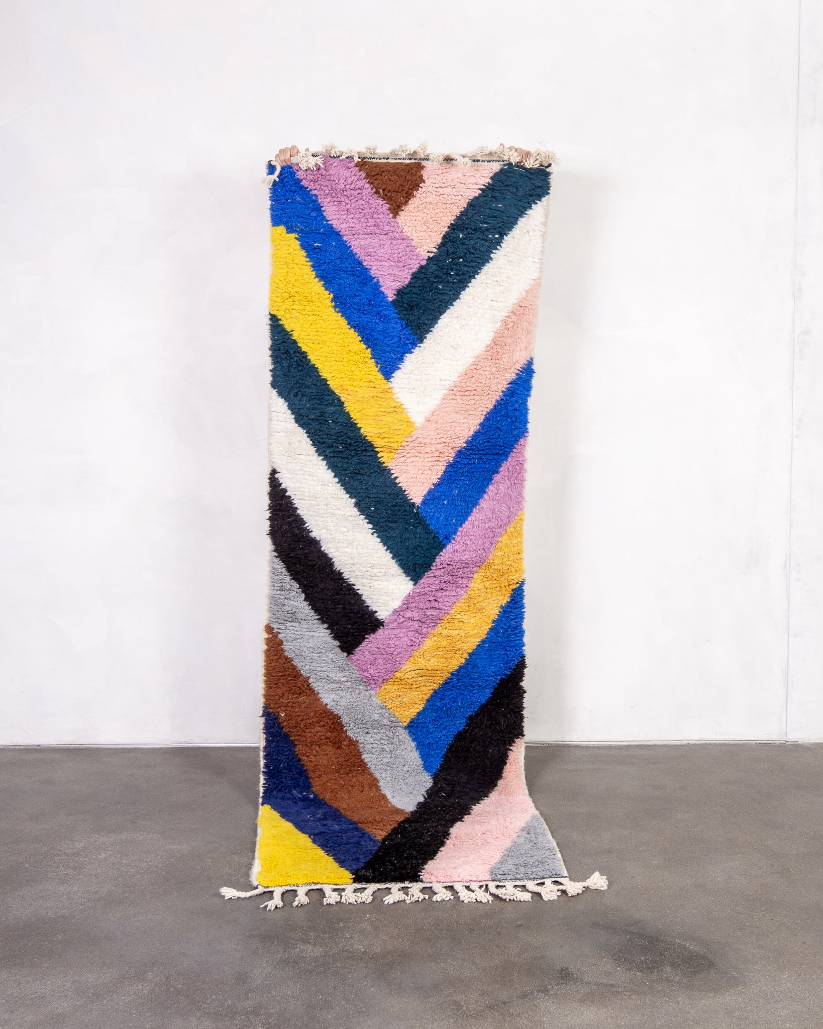 Modern designer handcrafted Berber rug from morocco Beniourain with beautiful colors and patterns
