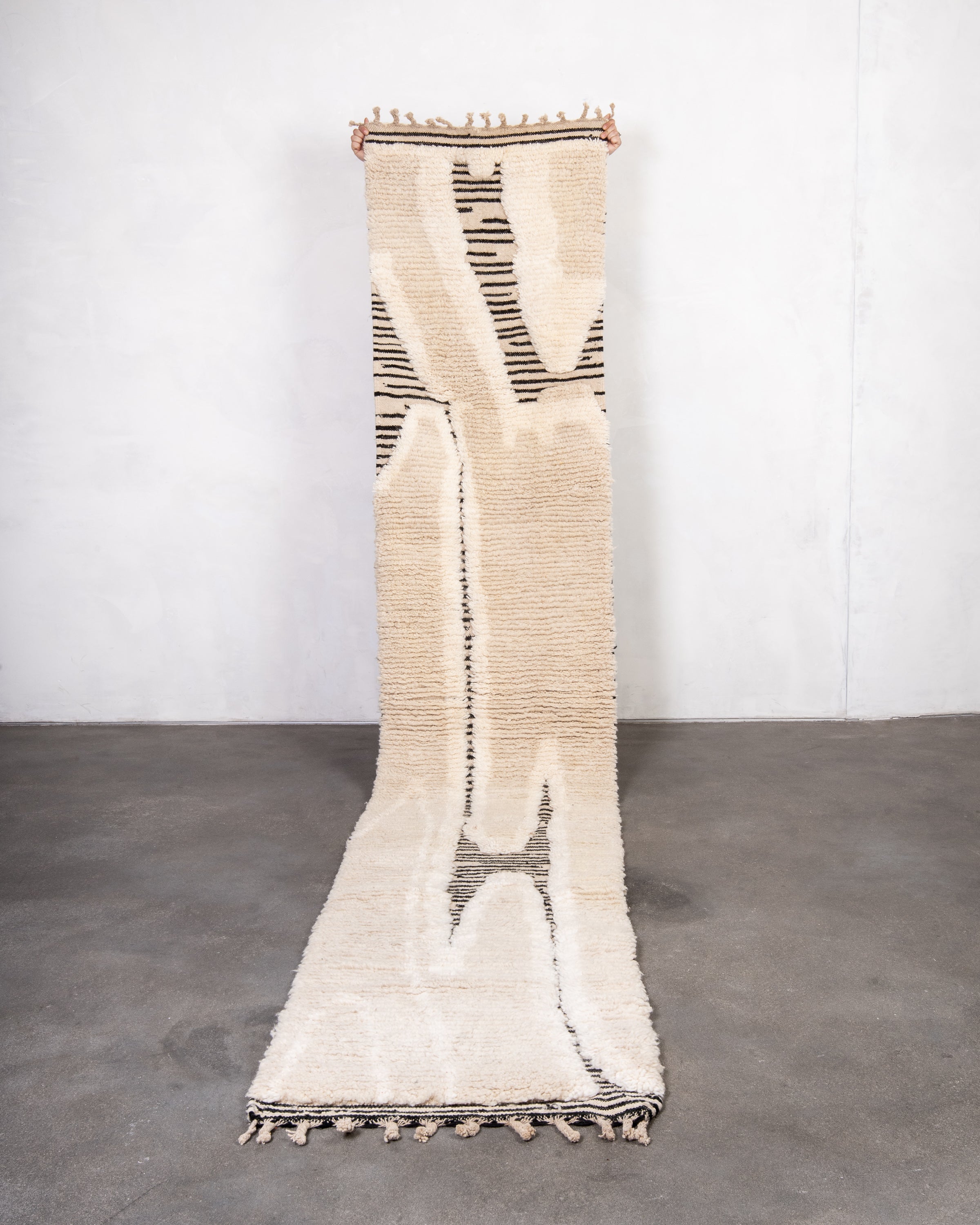 Modern designer handcrafted Berber rug from morocco Beniourain with beautiful colors and patterns