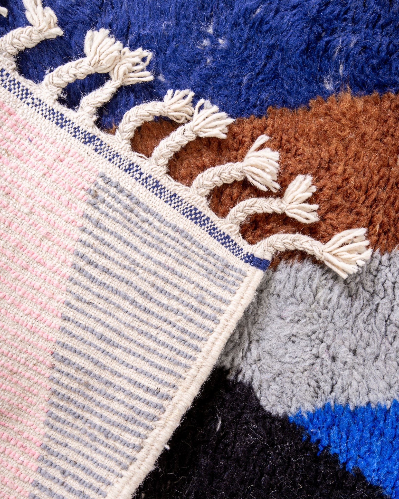 Modern designer handcrafted Berber rug from morocco Beniourain with beautiful colors and patterns