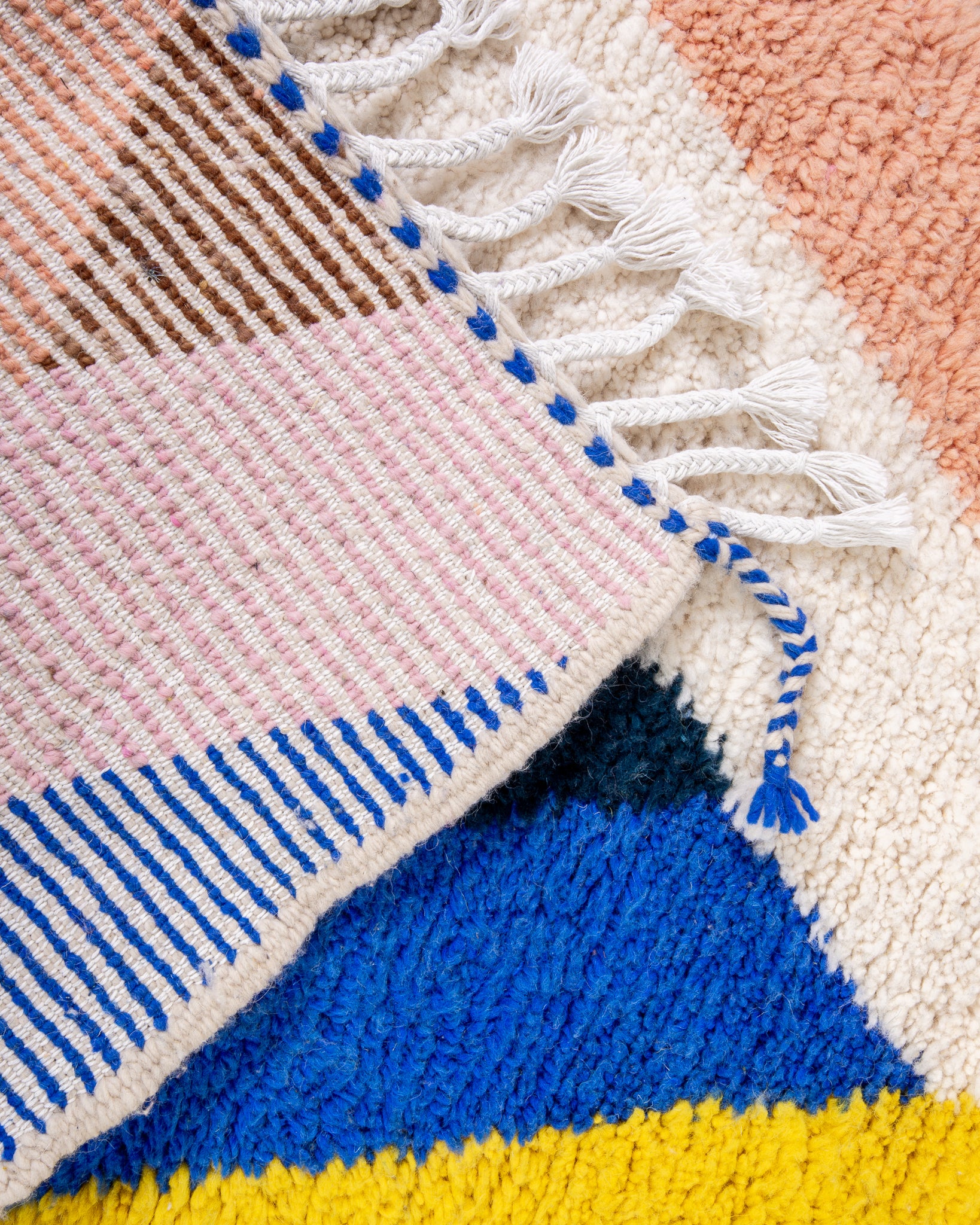 Modern designer handcrafted Berber rug from morocco Beniourain with beautiful colors and patterns