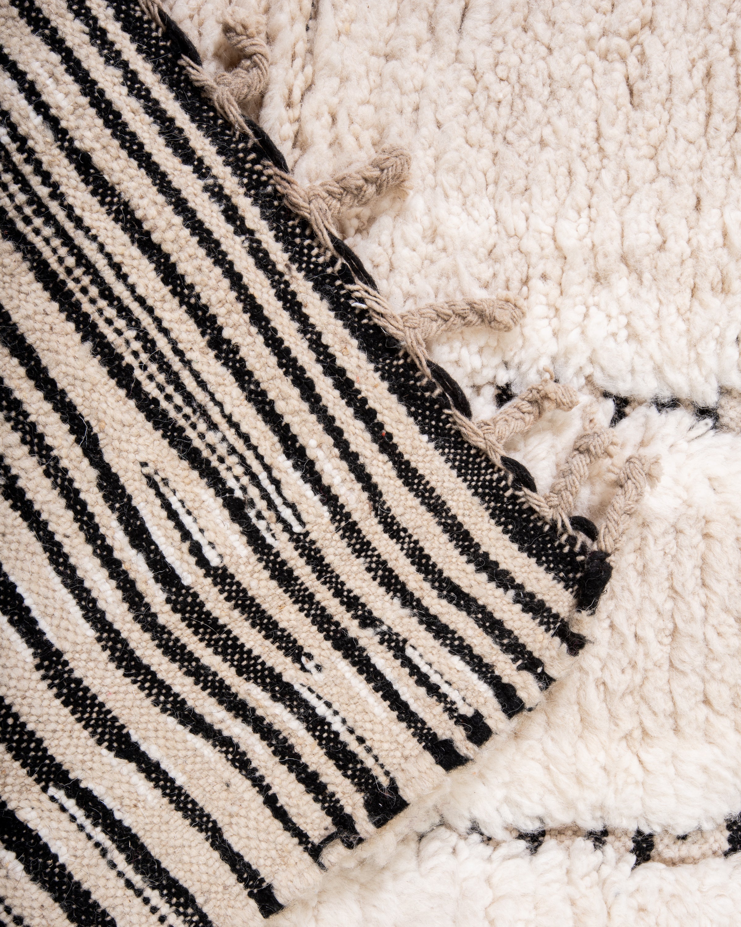 Modern designer handcrafted Berber rug from morocco Beniourain with beautiful colors and patterns