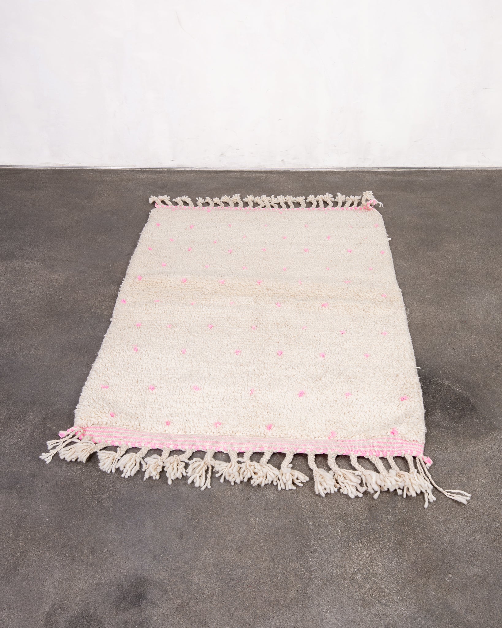 Modern designer handcrafted Berber rug from morocco Beniourain with beautiful colors and patterns