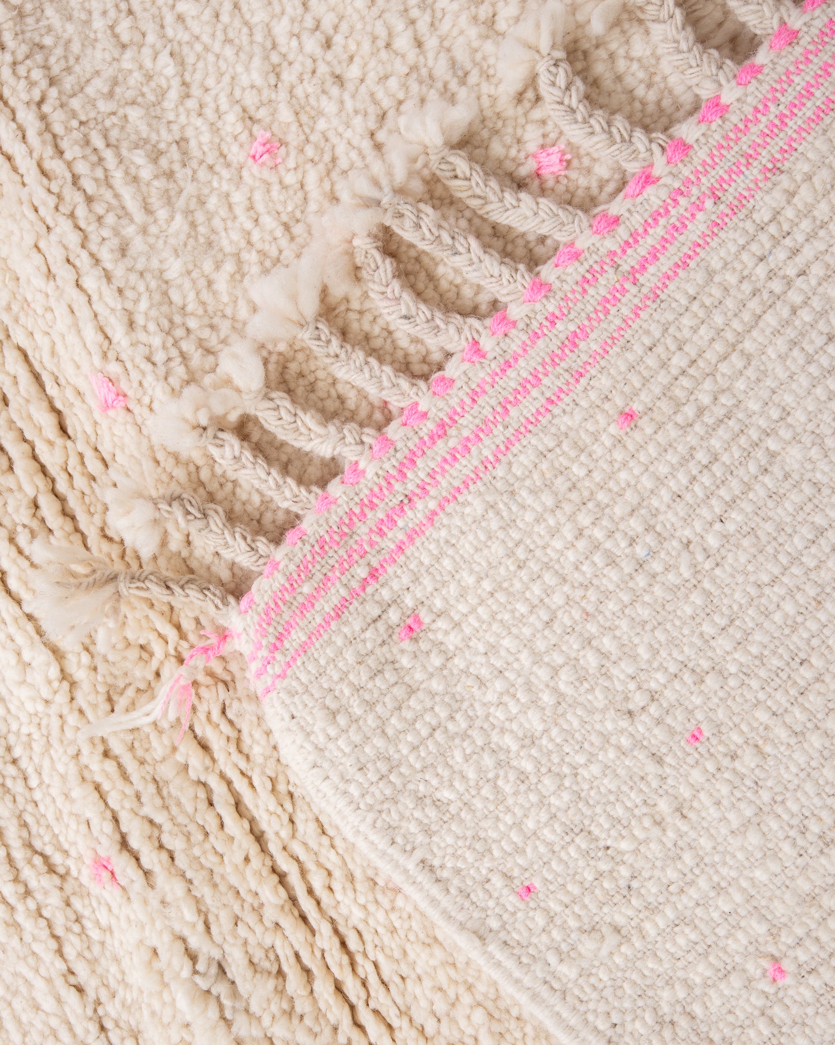 Modern designer handcrafted Berber rug from morocco Beniourain with beautiful colors and patterns