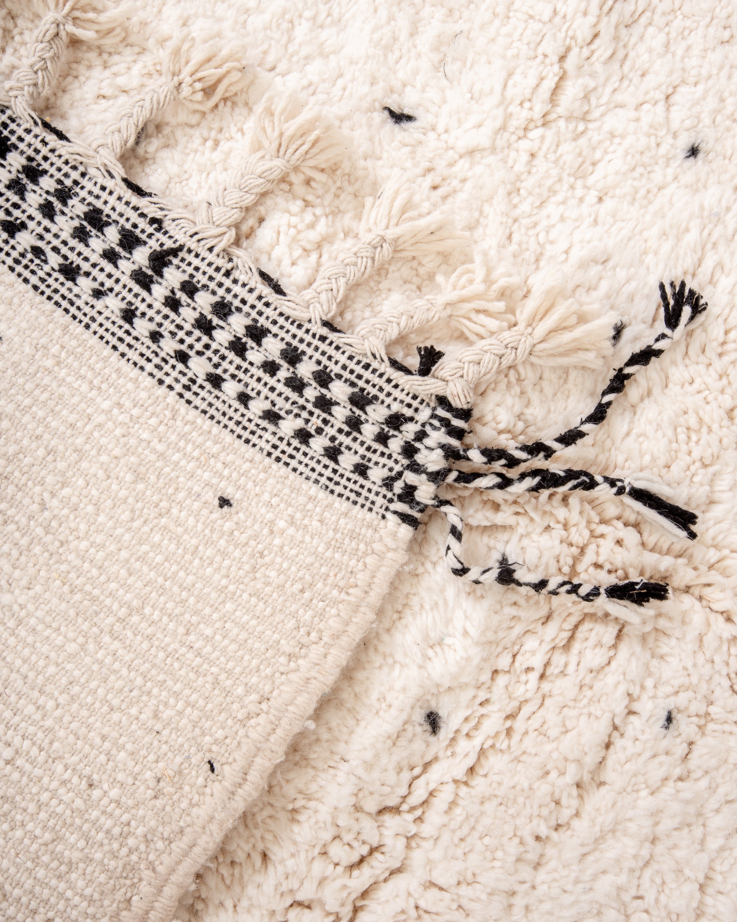 Modern designer handcrafted Berber rug from morocco Beniourain with beautiful colors and patterns