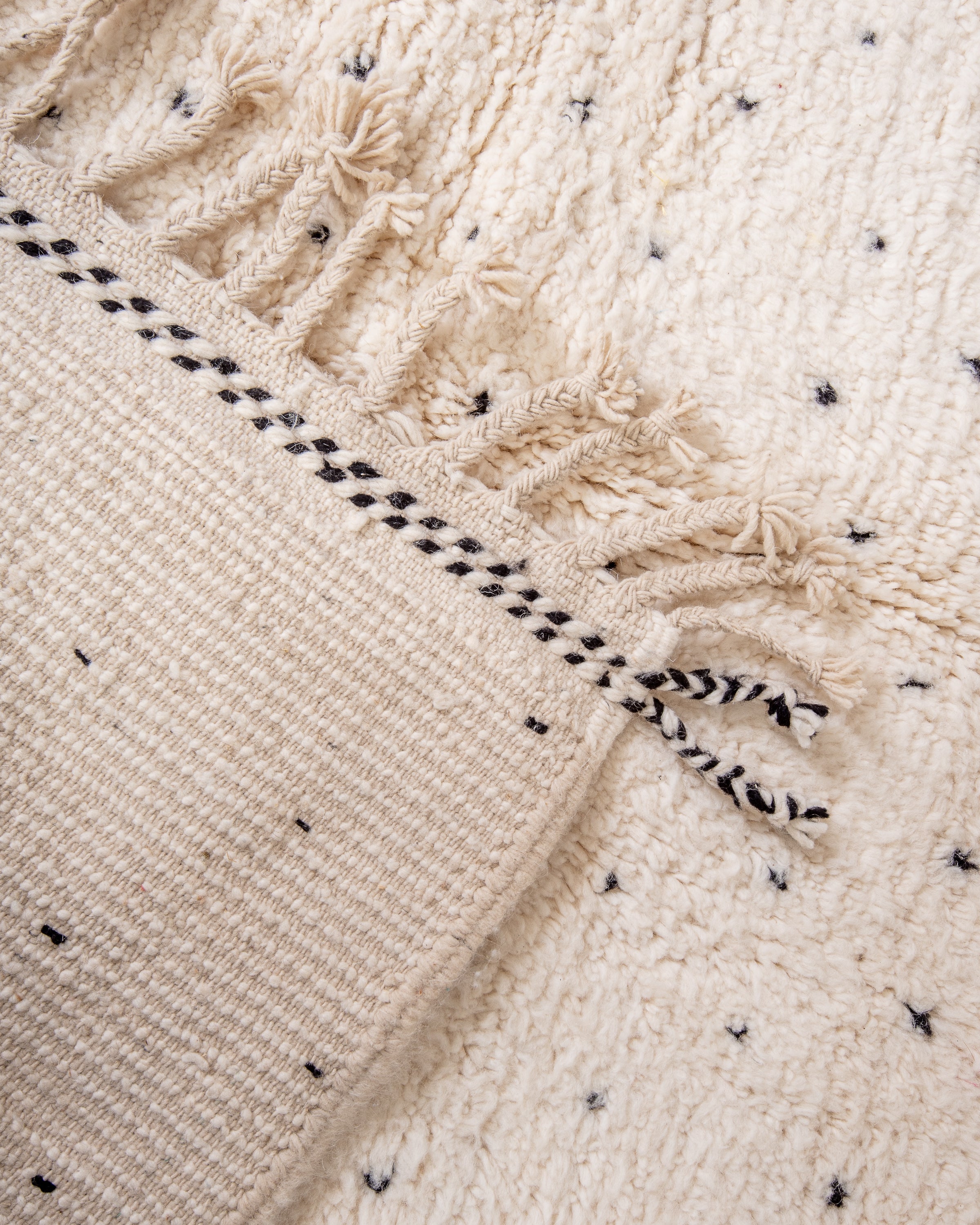 Modern designer handcrafted Berber rug from morocco Beniourain with beautiful colors and patterns