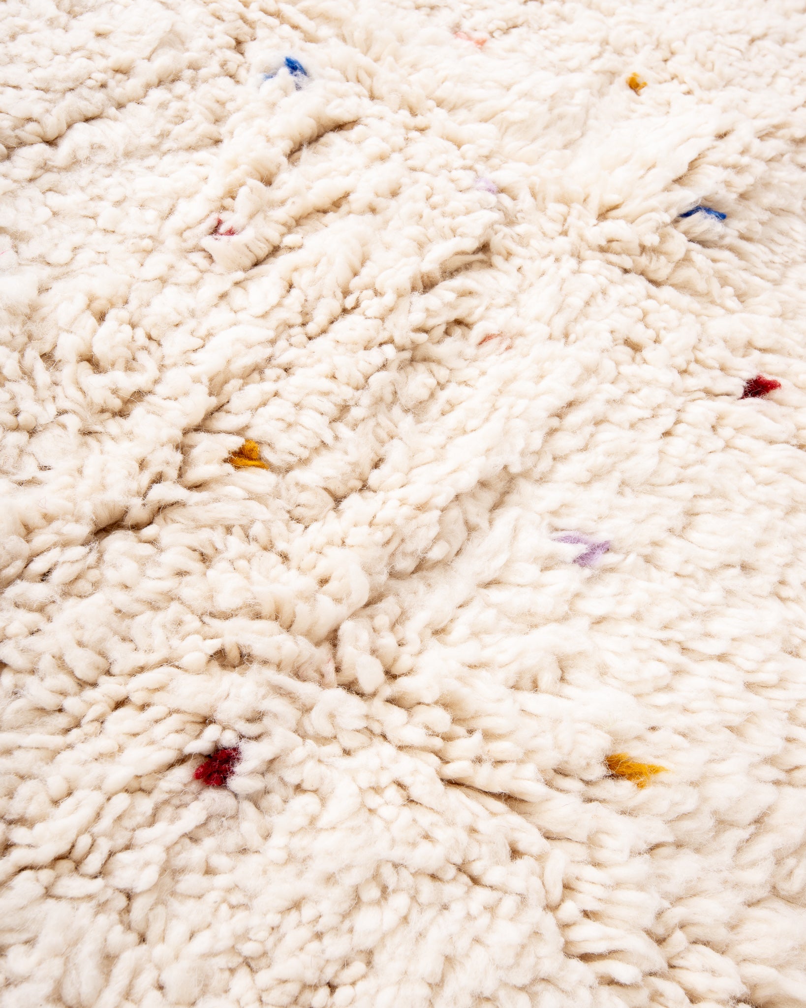 Modern designer handcrafted Berber rug from morocco Beniourain with beautiful colors and patterns