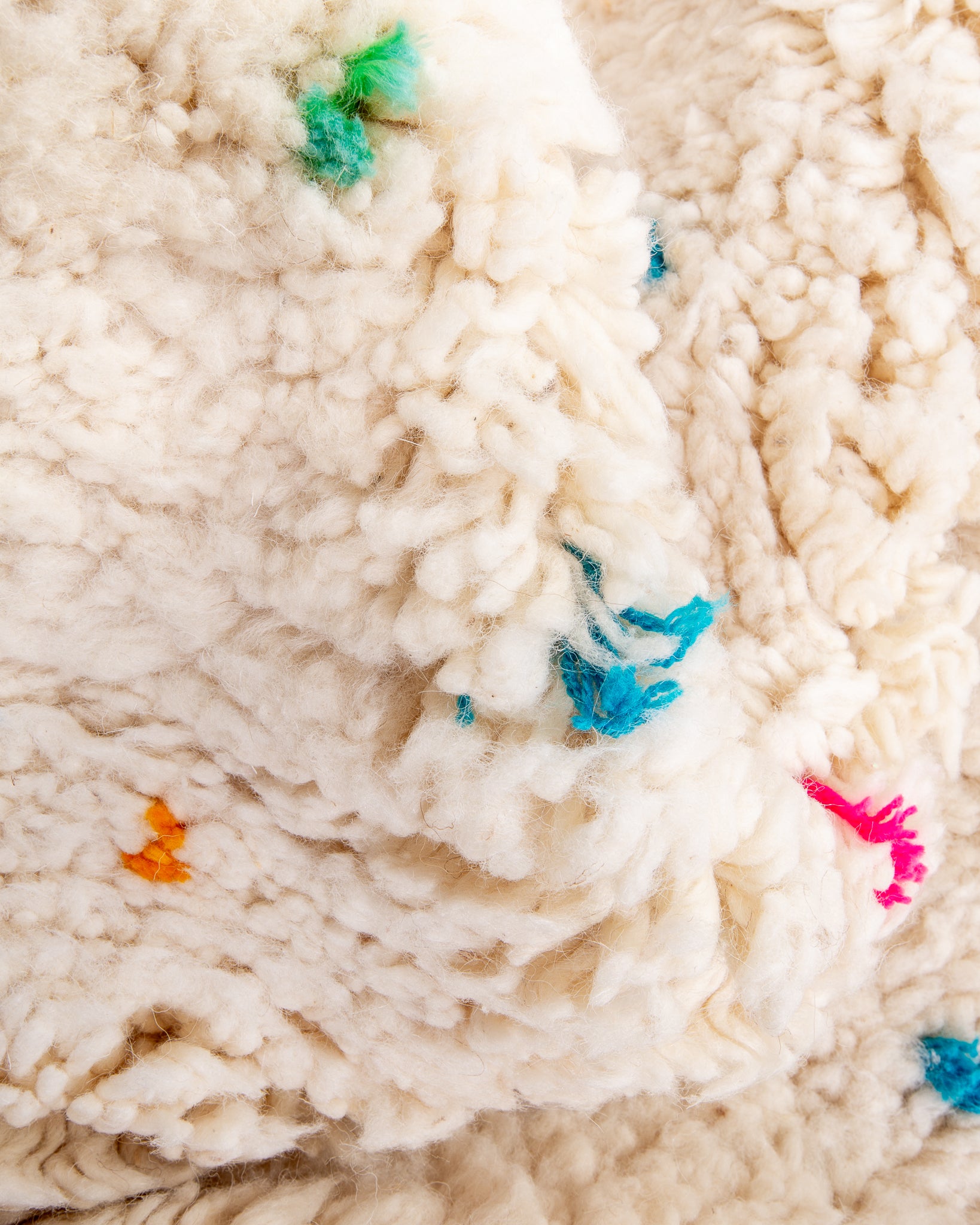 Modern designer handcrafted Berber rug from morocco Beniourain with beautiful colors and patterns