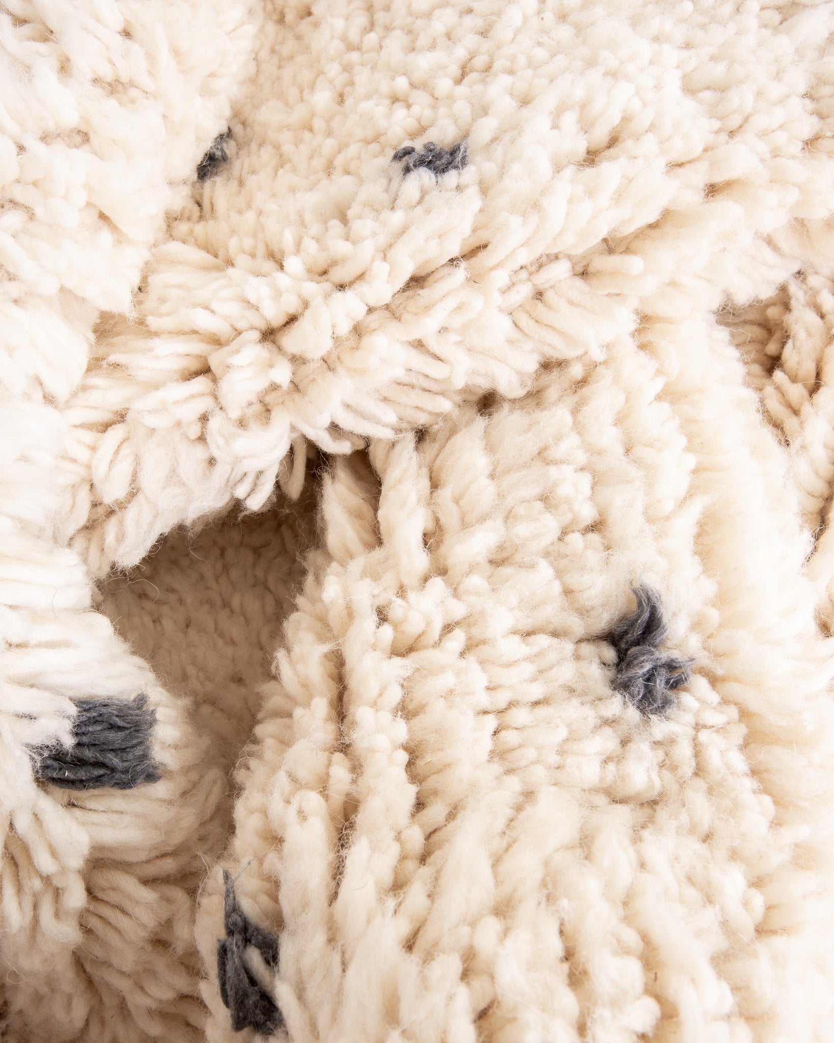 Modern designer handcrafted Berber rug from morocco Beniourain with beautiful colors and patterns