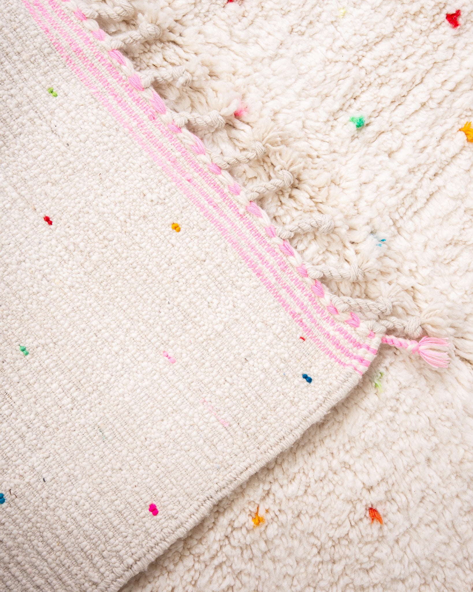 Modern designer handcrafted Berber rug from morocco Beniourain with beautiful colors and patterns