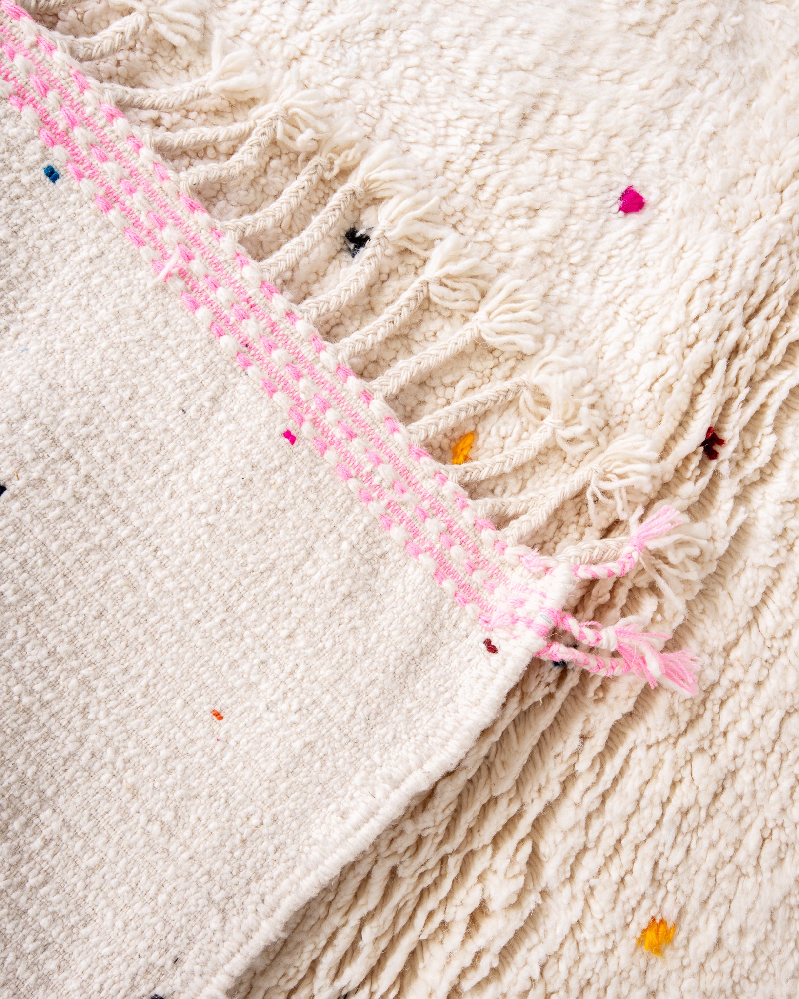 Modern designer handcrafted Berber rug from morocco Beniourain with beautiful colors and patterns