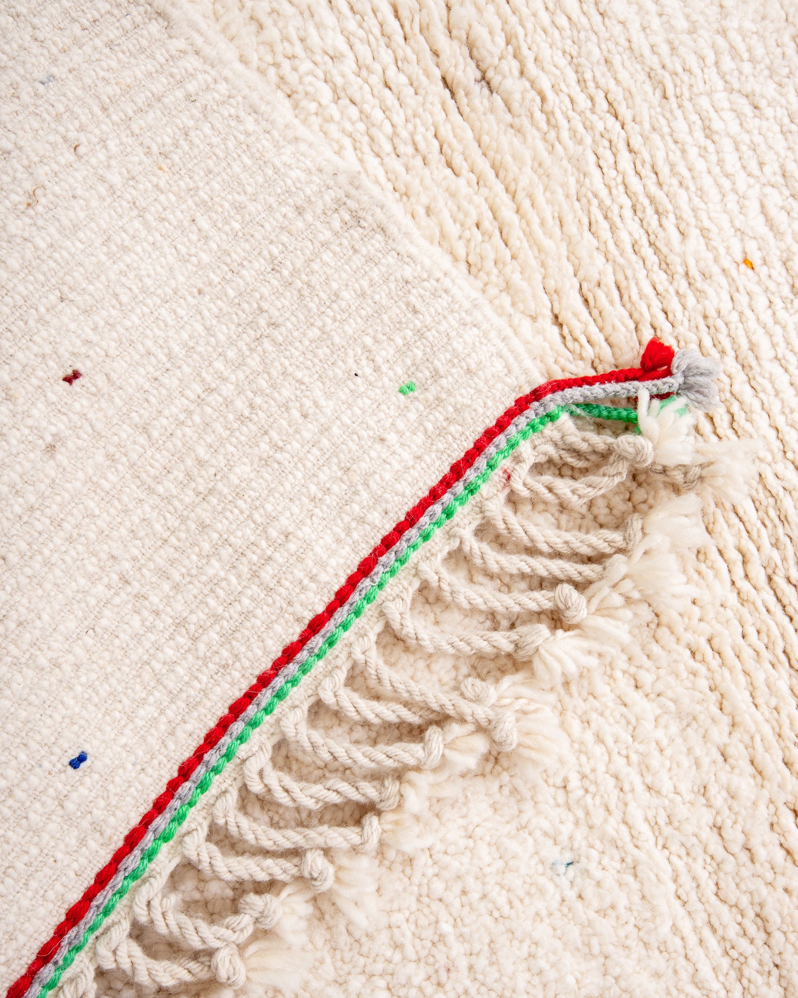 Modern designer handcrafted Berber rug from morocco Beniourain with beautiful colors and patterns