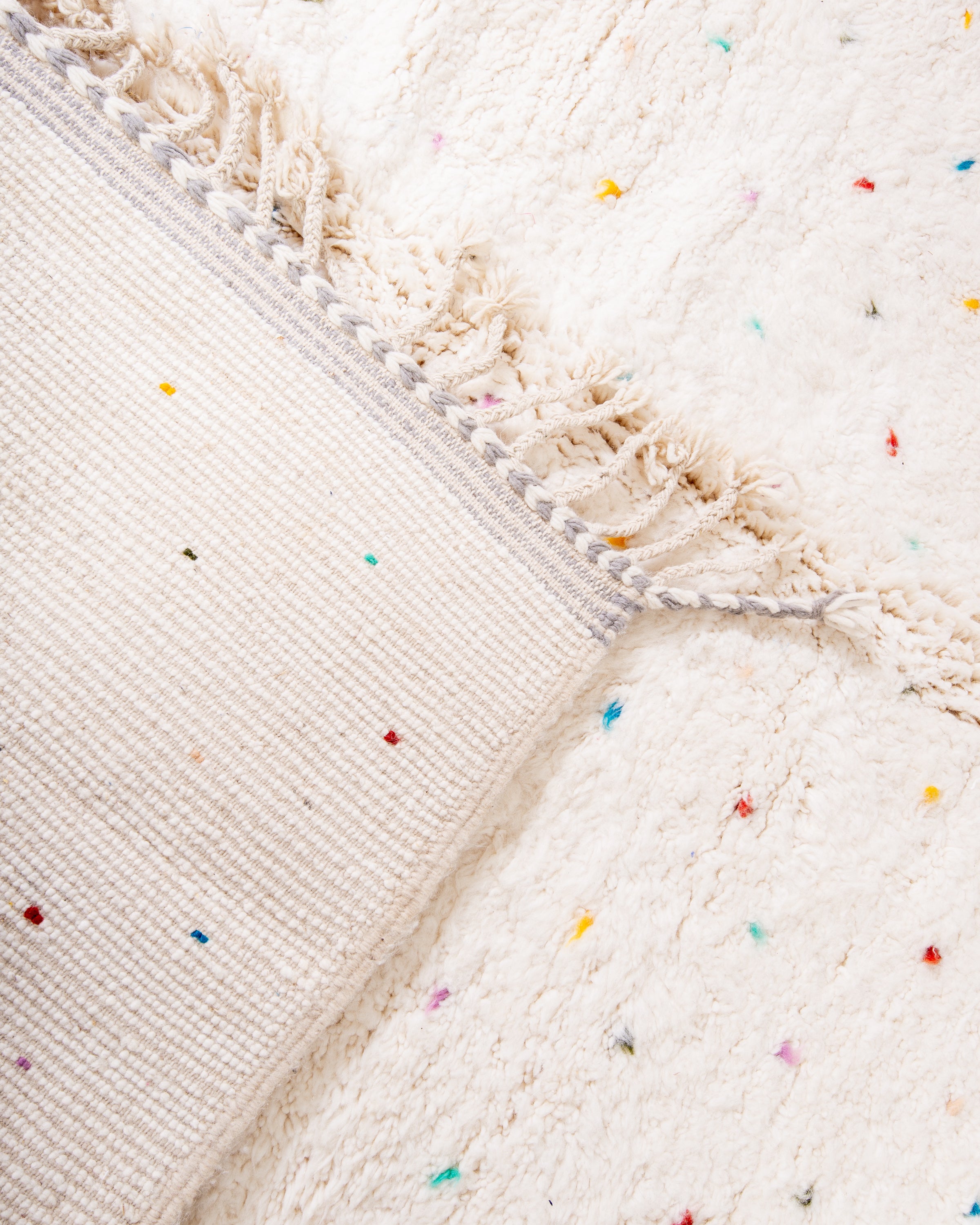 Modern designer handcrafted Berber rug from morocco Beniourain with beautiful colors and patterns