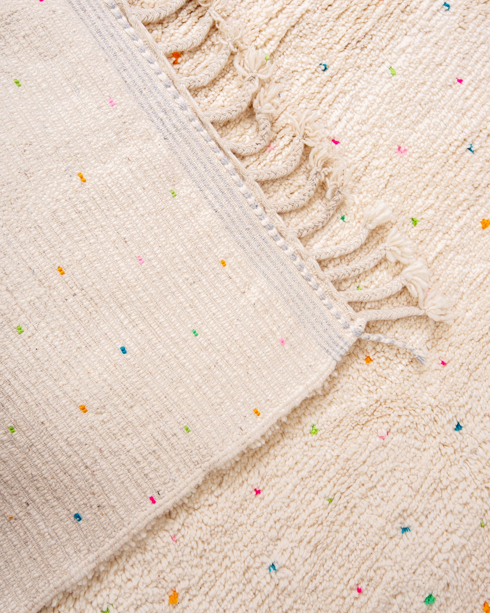 Modern designer handcrafted Berber rug from morocco Beniourain with beautiful colors and patterns