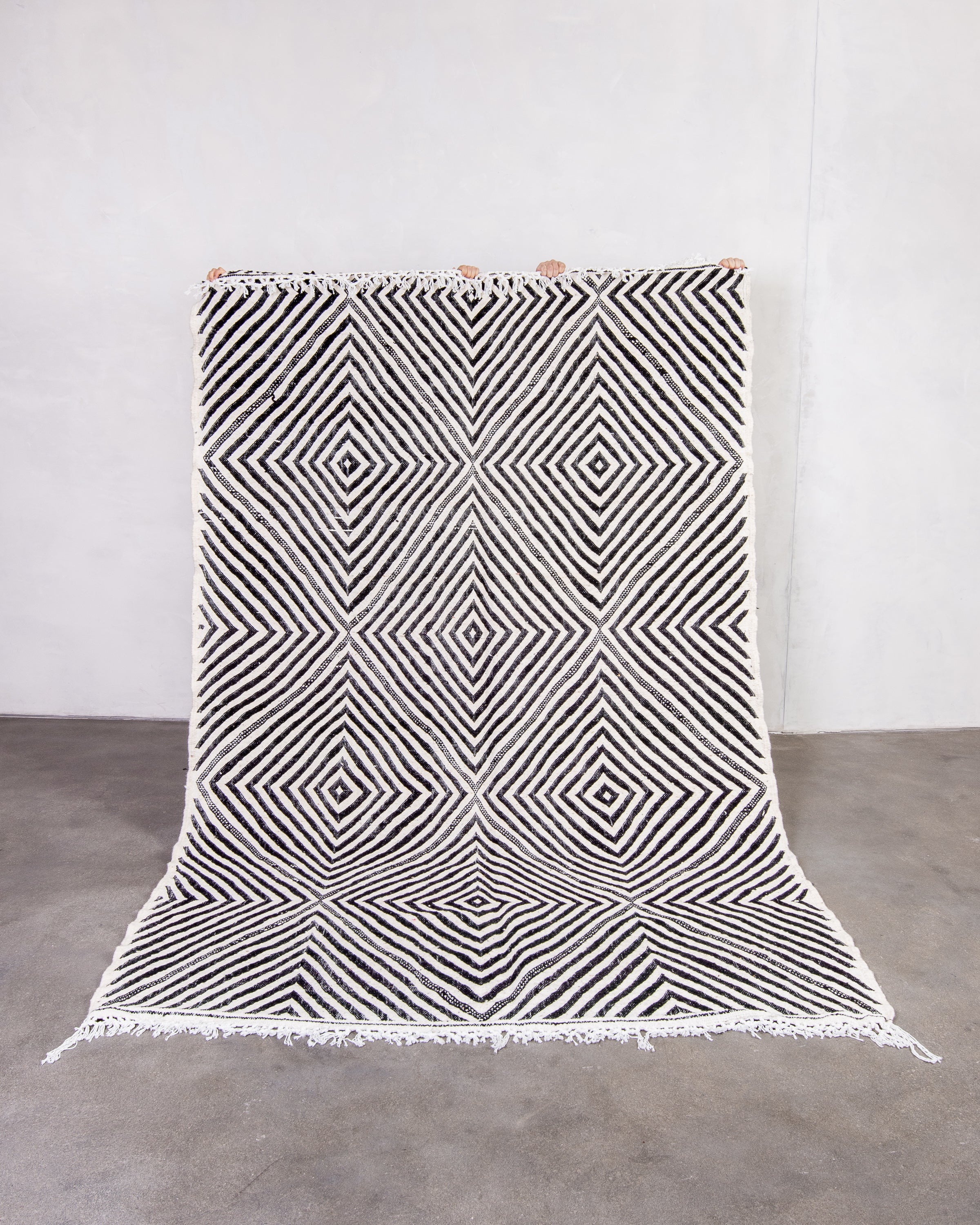 Modern designer handcrafted Berber rug from morocco Kelim with beautiful colors and patterns