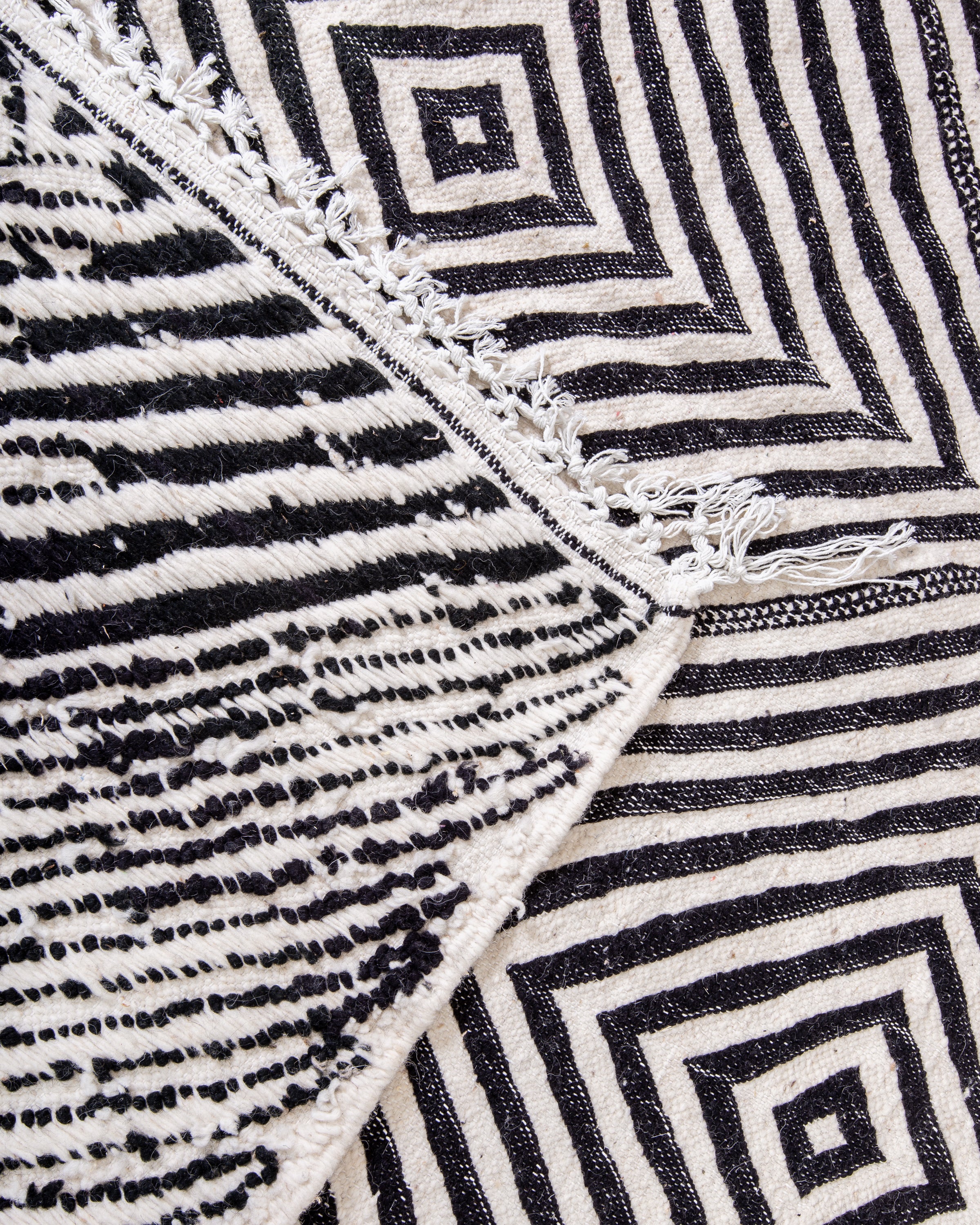 Modern designer handcrafted Berber rug from morocco Kelim with beautiful colors and patterns